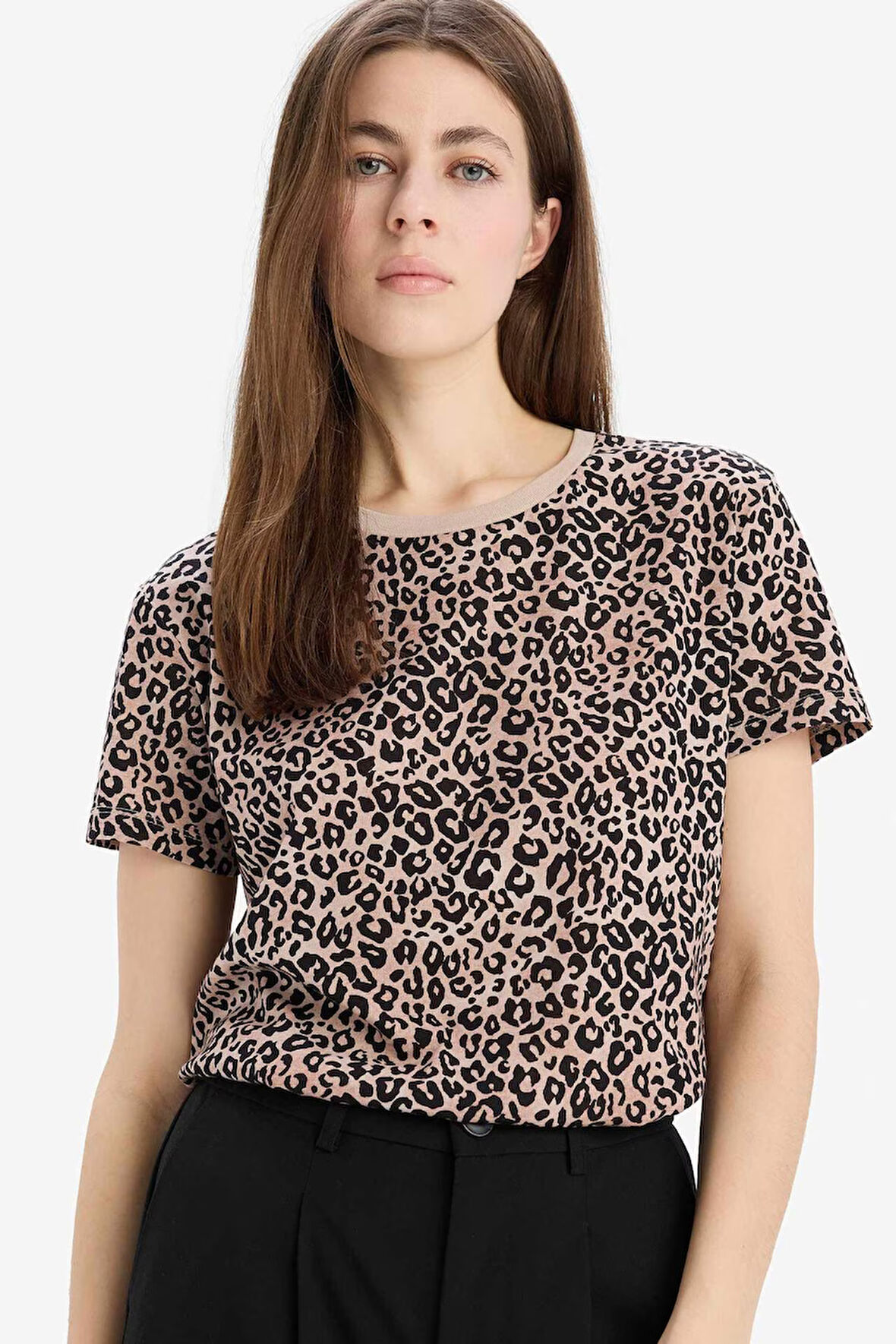 Long  Fit Bisiklet Yaka Leopar Desenli Penye Kısa Kollu Tişört