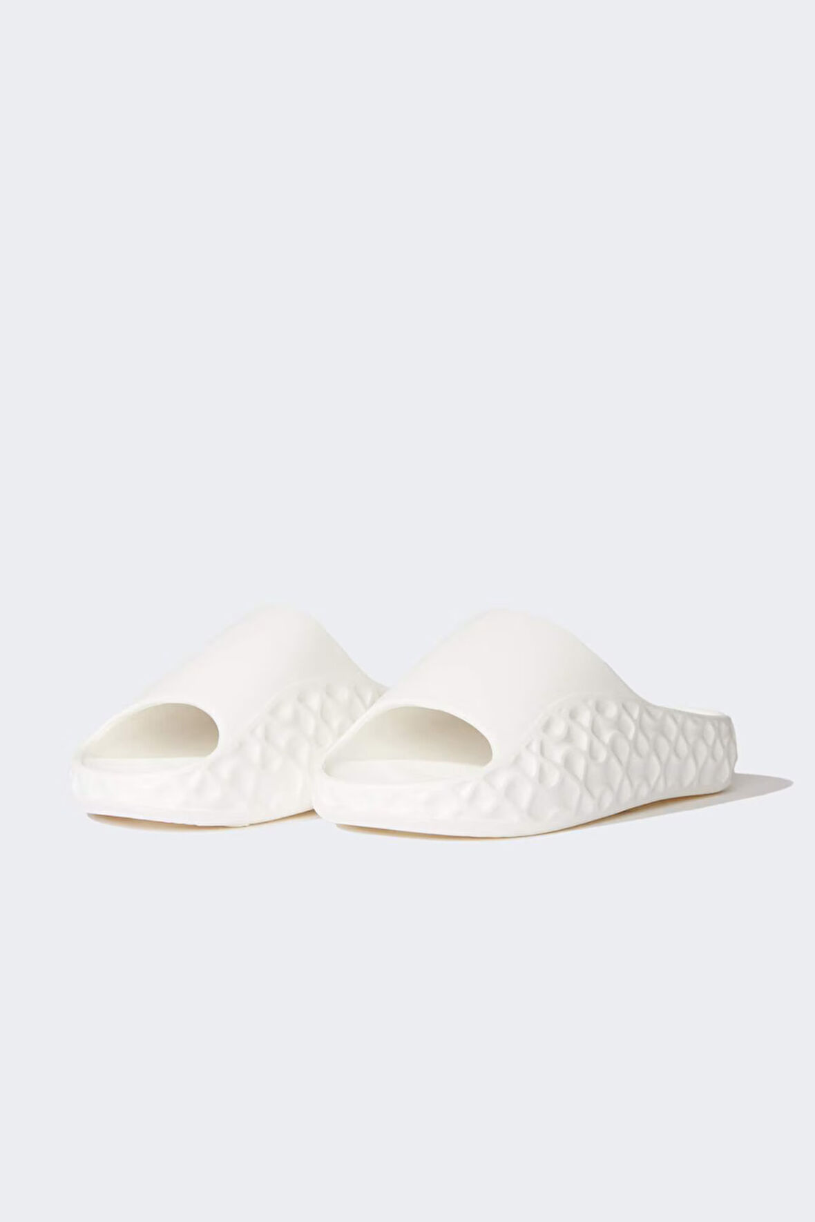 DeFacto Kadın Düz Taban Tek Bantlı Eva Terlik E3344AX25SMWT1