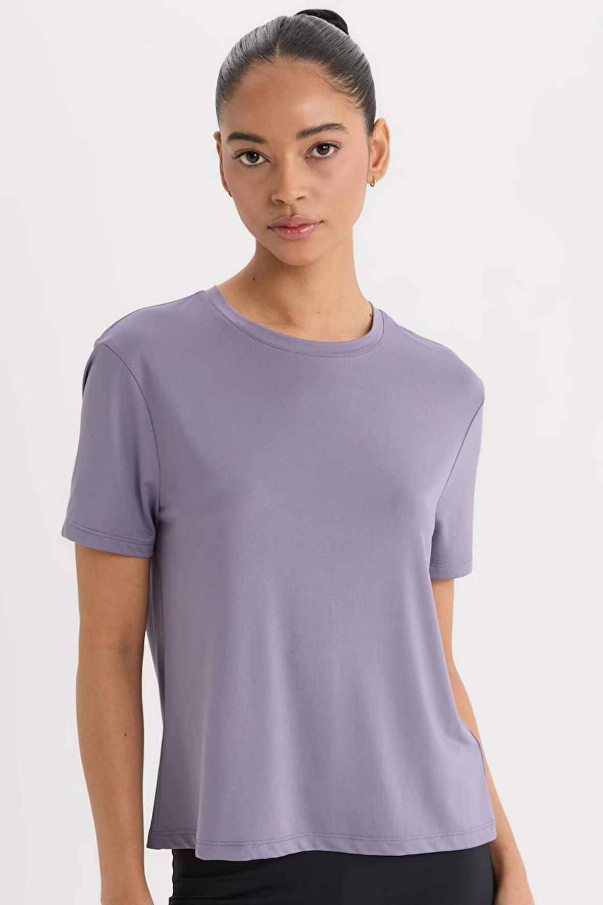 DeFactoFit Standart Fit Bisiklet Yaka Sporcu Basic Düz Kısa Kollu Tişört D2296AX25SPPR505