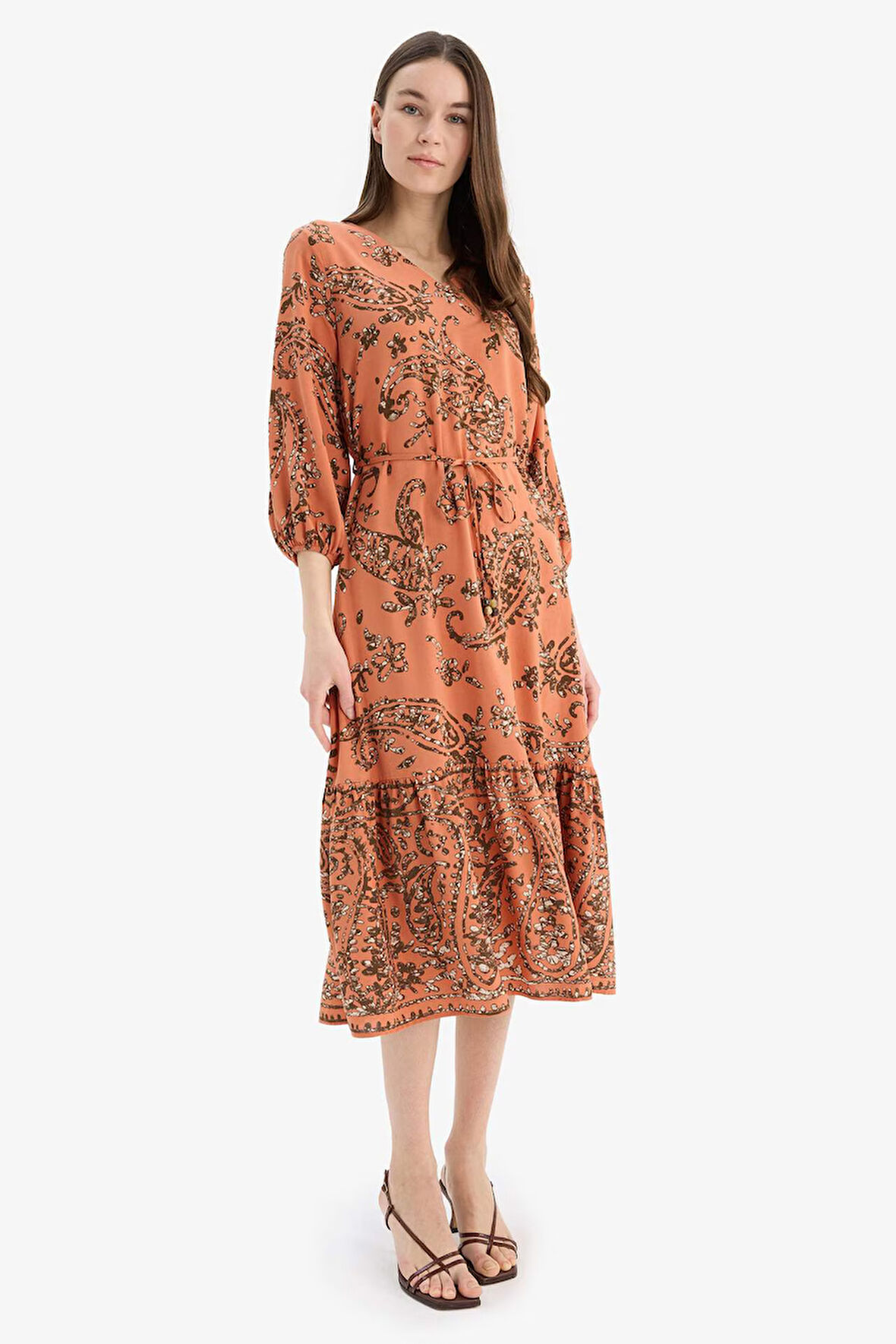 DeFacto Regular Fit V Yaka Çiçek Desenli Yarım Kollu Midi Elbise F0985AX25SMOG327