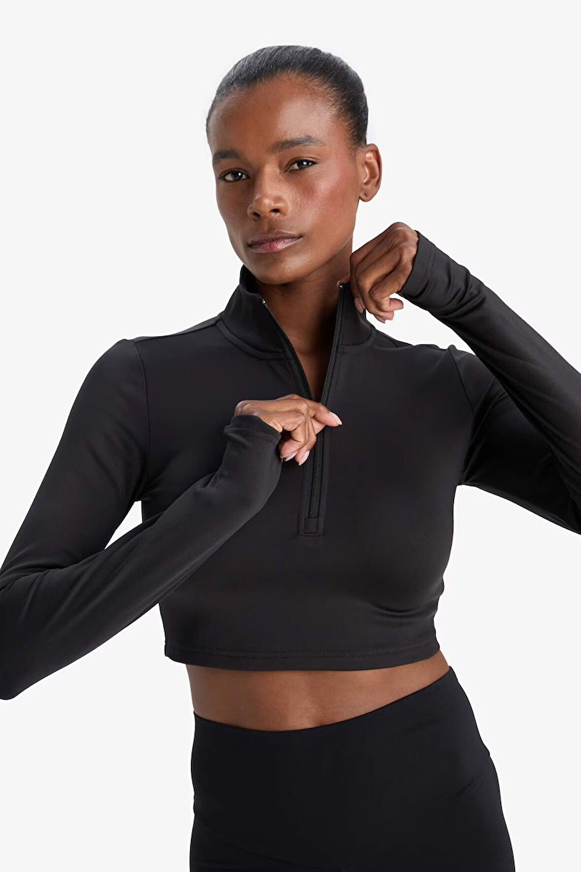 DeFactoFit Slim Fit Dar Kesim Fermuarlı Dik Yaka İçi Yumuşak Tüylü Esnek Kumaş Uzun Kollu Tişört