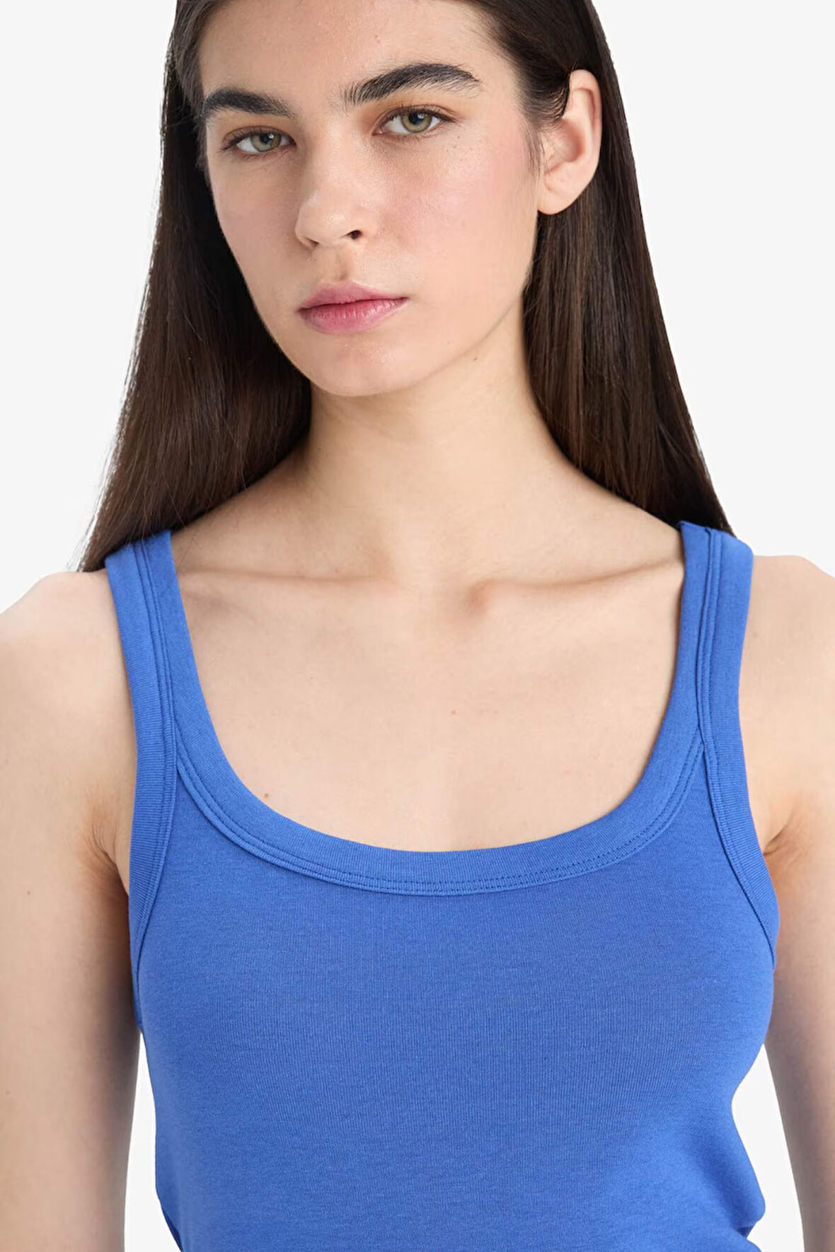 DeFacto Slim Fit Dar Kesim Yuvarlak Yaka Fitilli Kaşkorse Atlet F1743AX25SMBE46