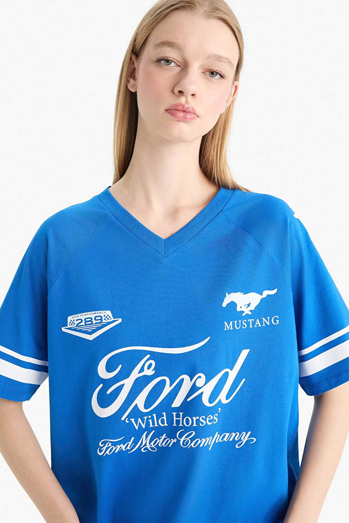 DeFacto Coool Ford Motor Company Oversize Geniş Kalıp V Yaka Baskılı Kısa Kollu Tişört F2046AX25SMBE165