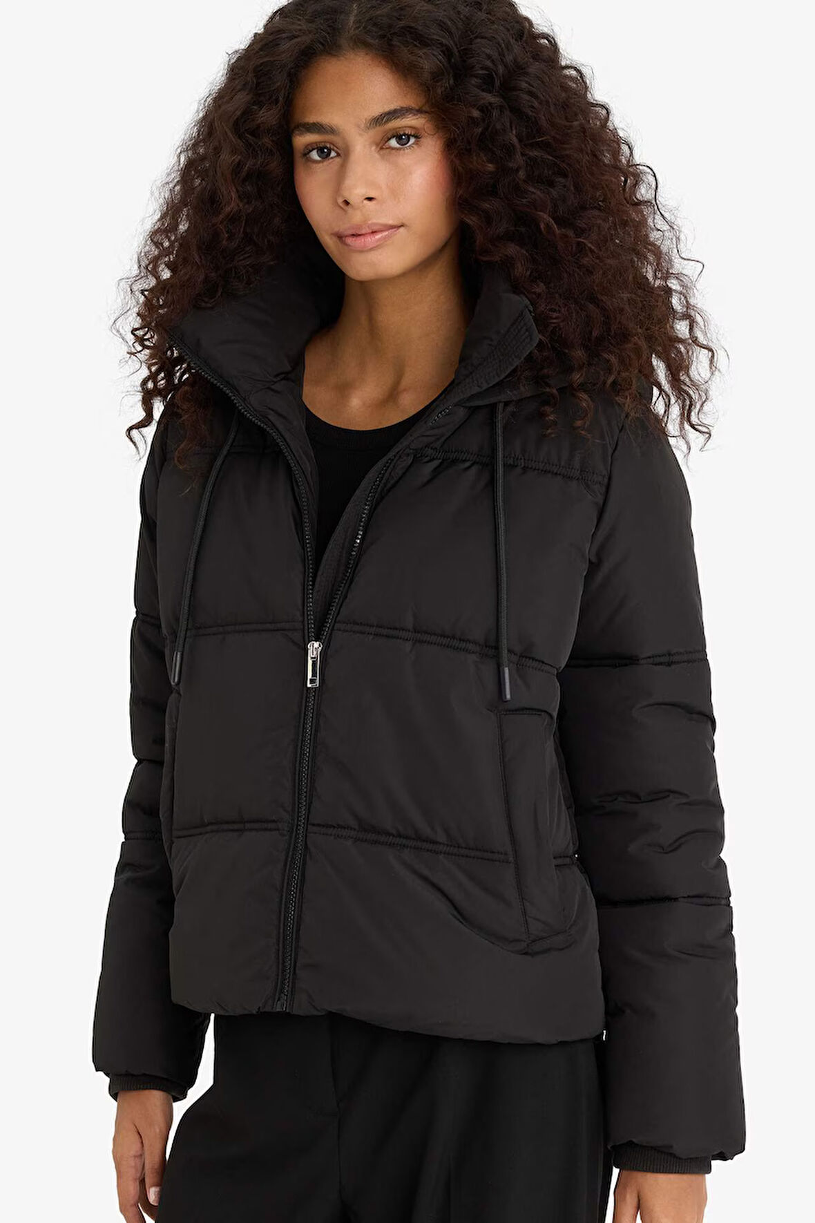 Regular Fit Kapüşonlu Fermuarlı Şişme Mont