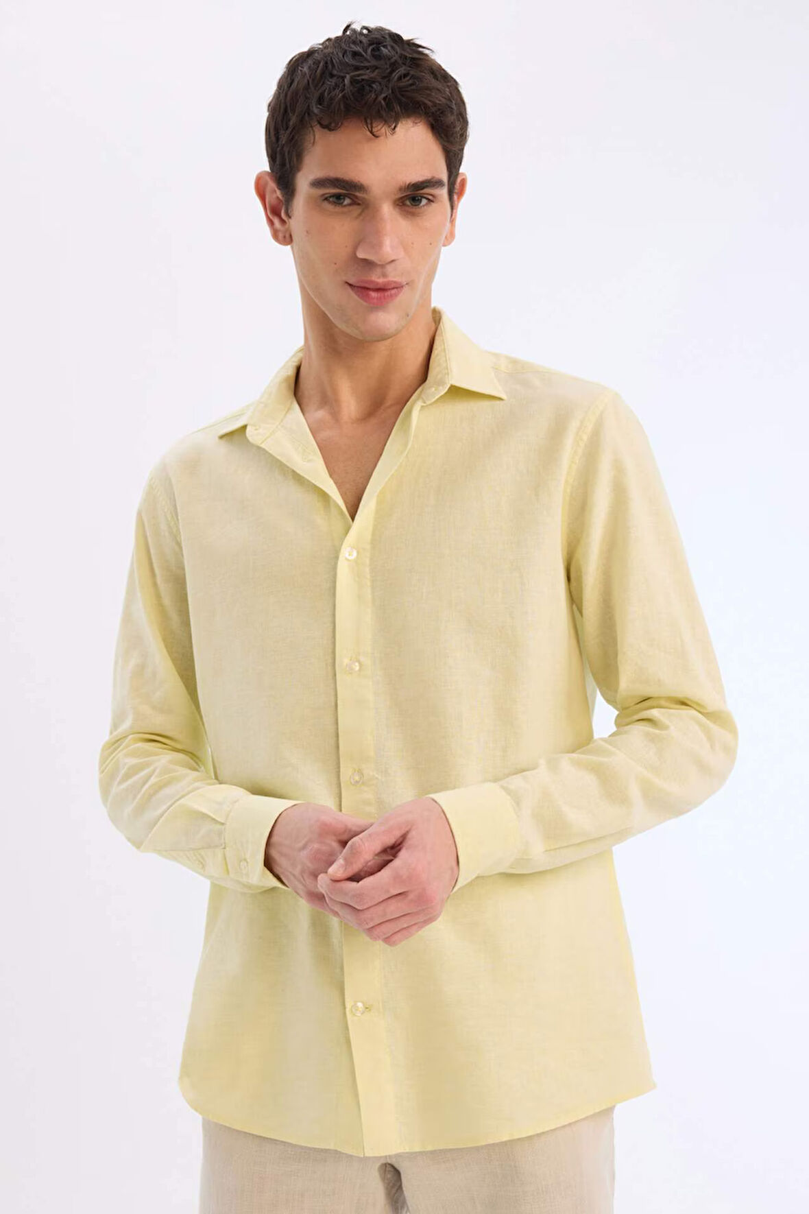 DeFacto Regular Fit Polo Yaka Keten Karışımlı Yazlık Uzun Kollu Gömlek E0555AX25SMYL149