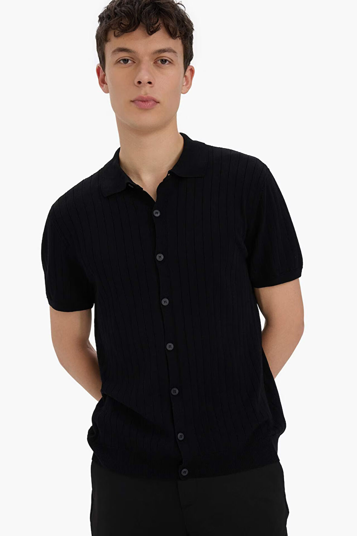 DeFacto Standart Fit Polo Yaka Kısa Kollu Siyah Triko Tişört E4603AX25SMBK27