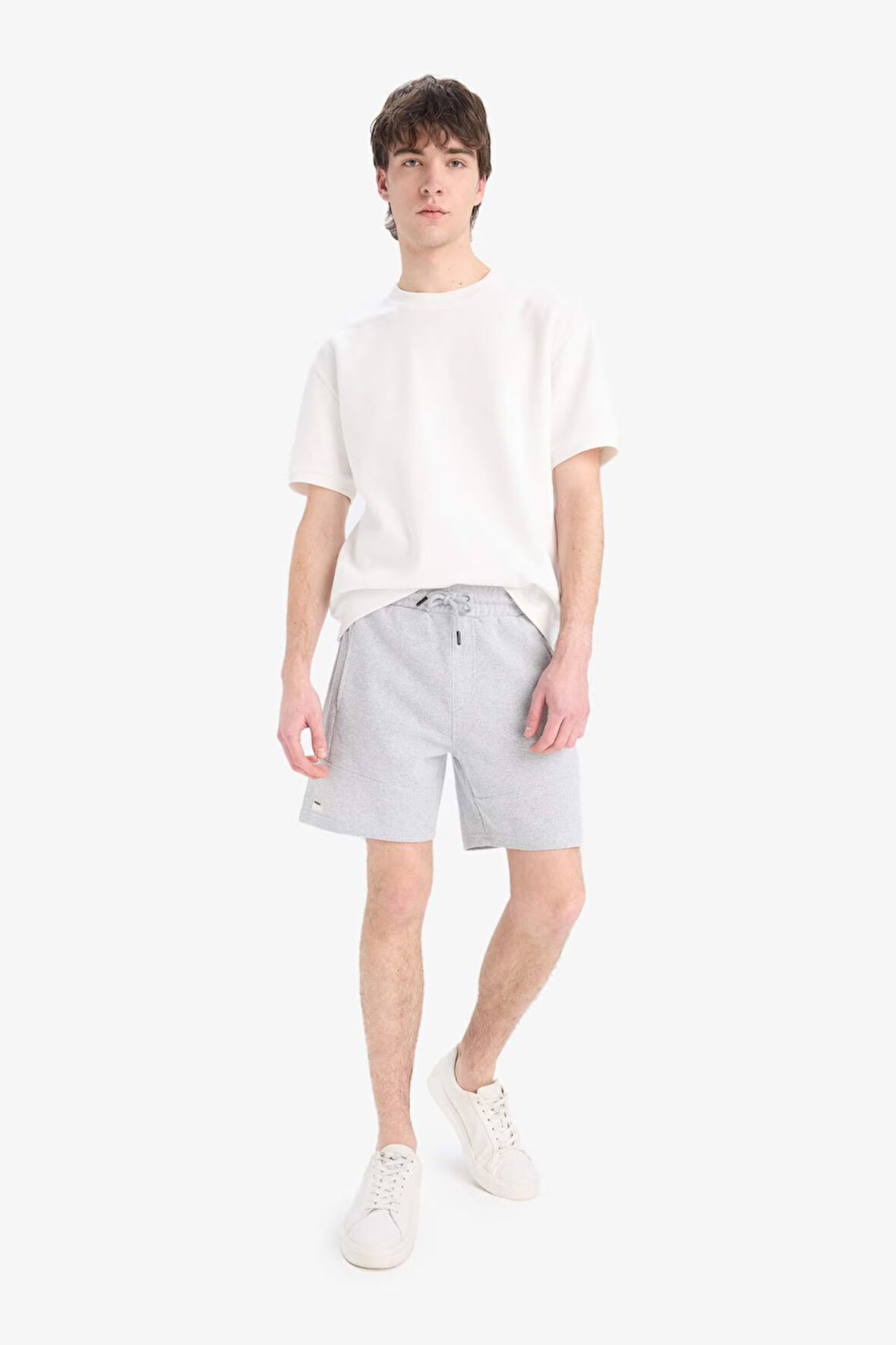 DeFacto Slim Fit Dar Kesim Dar Paça Şort W7965AZ25SMGR362