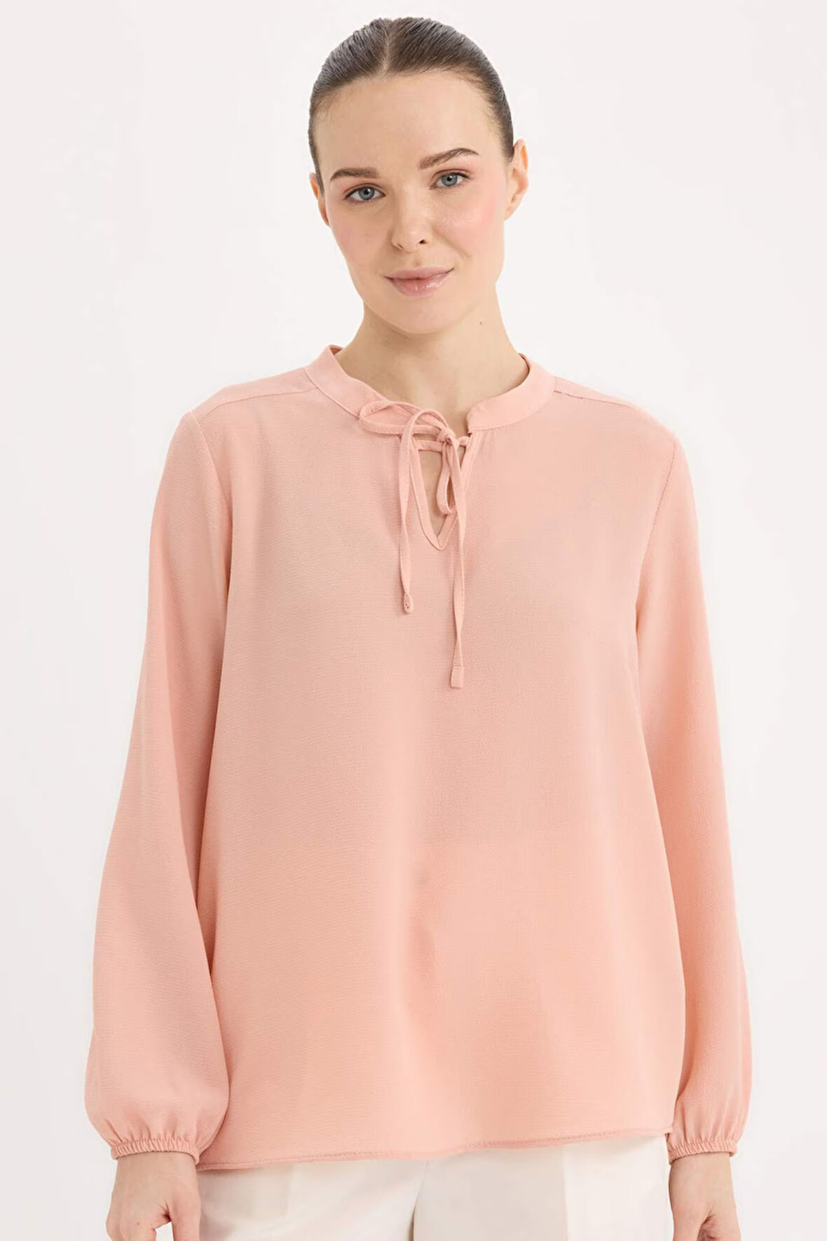 DeFacto 	Apaş Yaka Basic Düz Uzun Kollu Bluz E6224AX25SPBR105