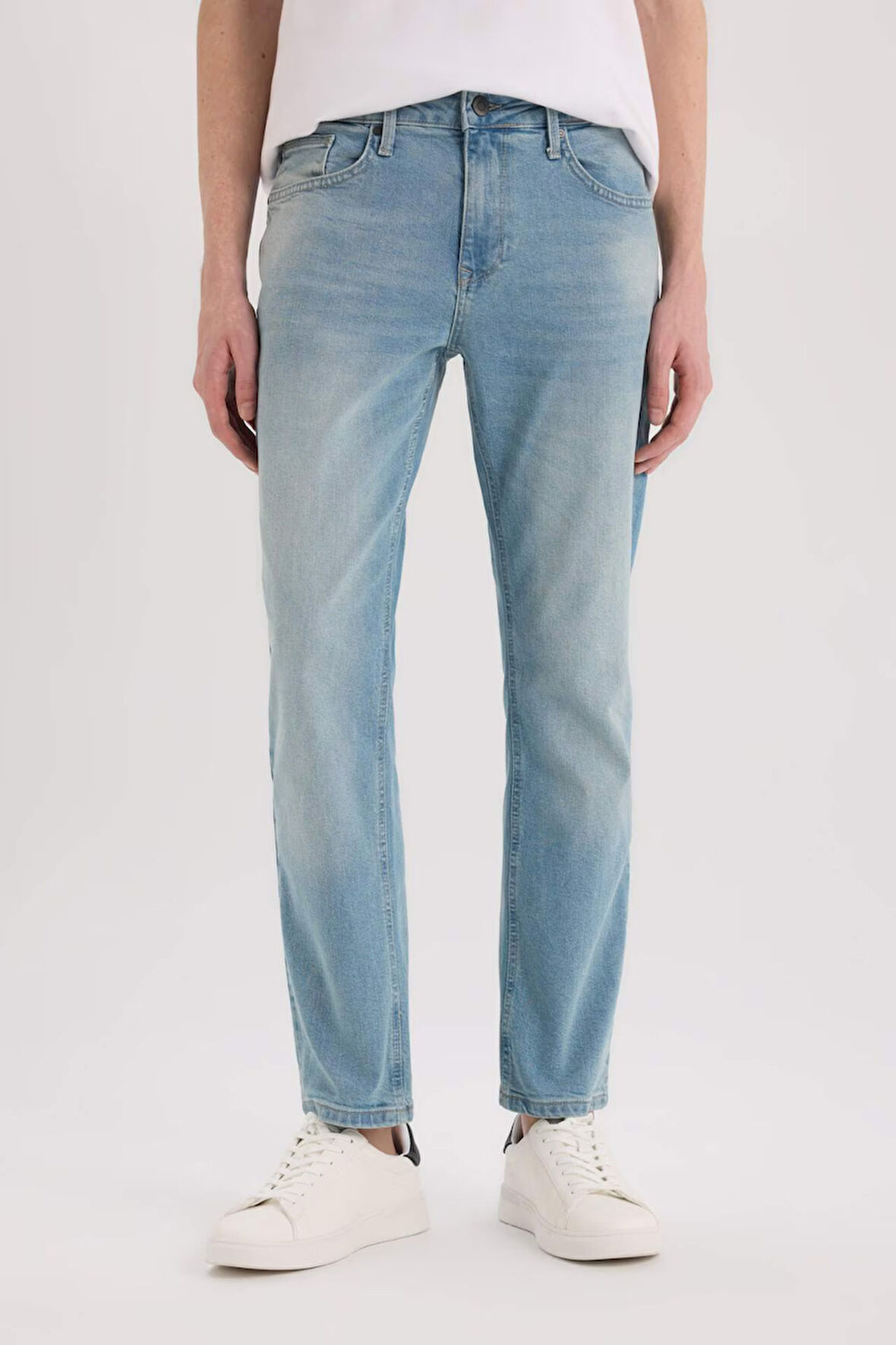 DeFacto Sergio Regular Fit Normal Kalıp Normal Bel Boru Paça Jean Pantolon E5414AX25SPNM29