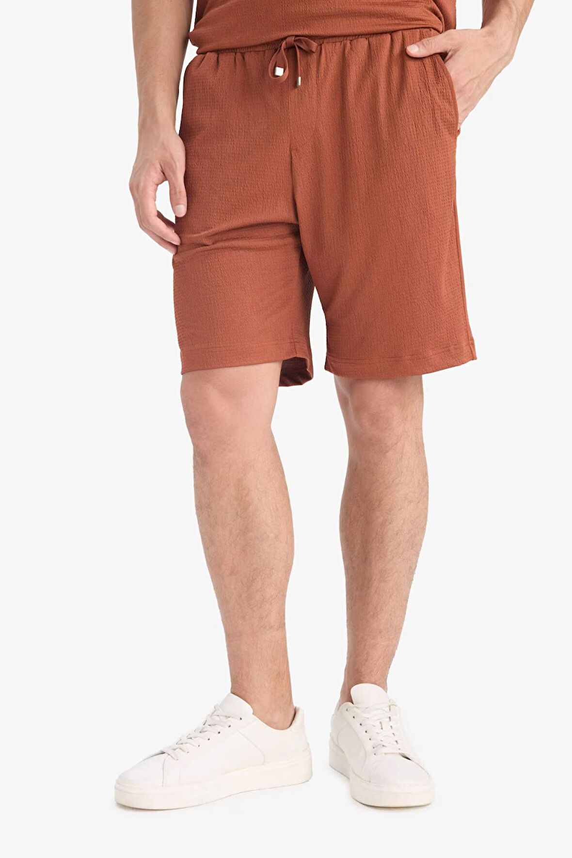 DeFacto Regular Fit Her Yöne Esneyen Krinkıl Bermuda Şort E0980AX25SMBN312