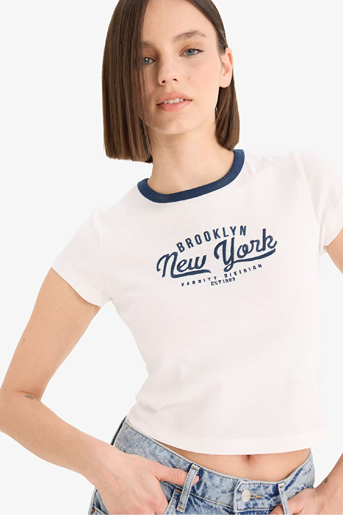 DeFacto Coool Fitted Bisiklet Yaka Baskılı Ribana Kısa Kollu Tişört F1447AX25SPWT32