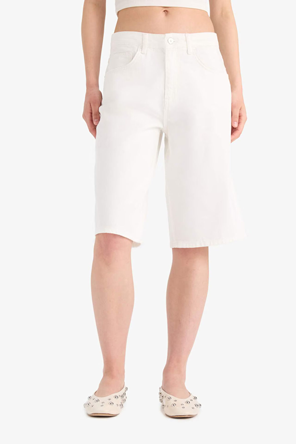 DeFacto Yüksek Bel Beyaz Jean Bermuda Şort E4087AX25SMWT1