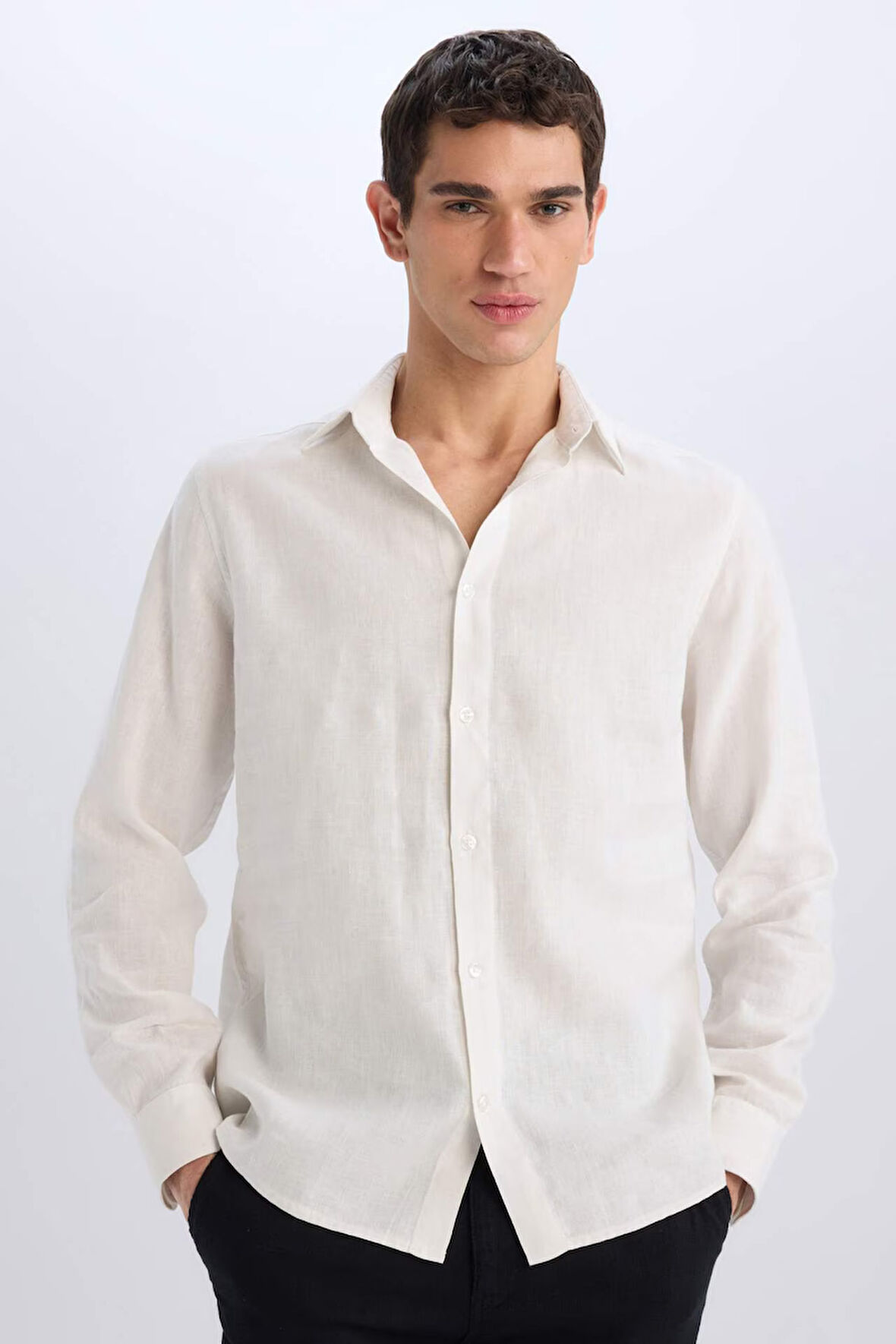 DeFacto %100 Keten Regular Fit Polo Yaka Yazlık Uzun Kollu Beyaz Gömlek D9925AX25SPWT33