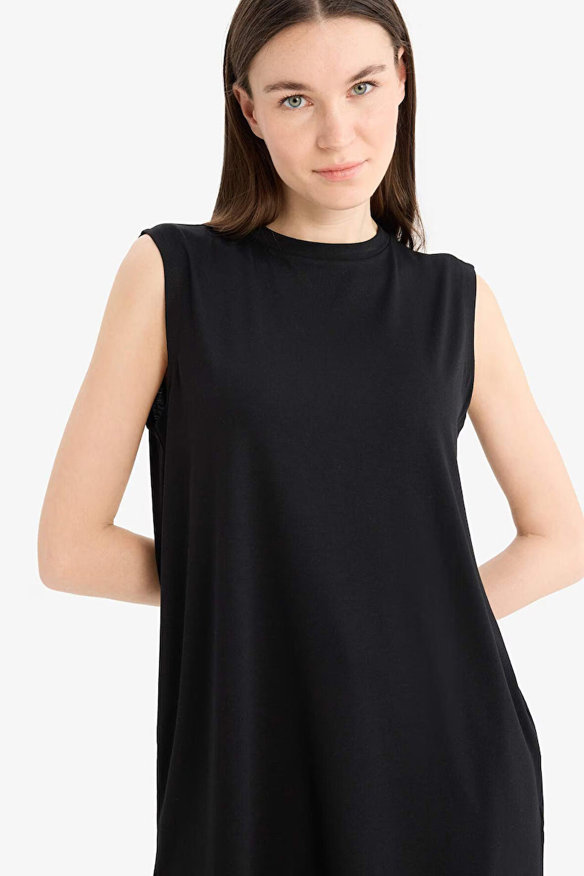 Regular Fit Bisiklet Yaka Basic Düz Kolsuz Tişört