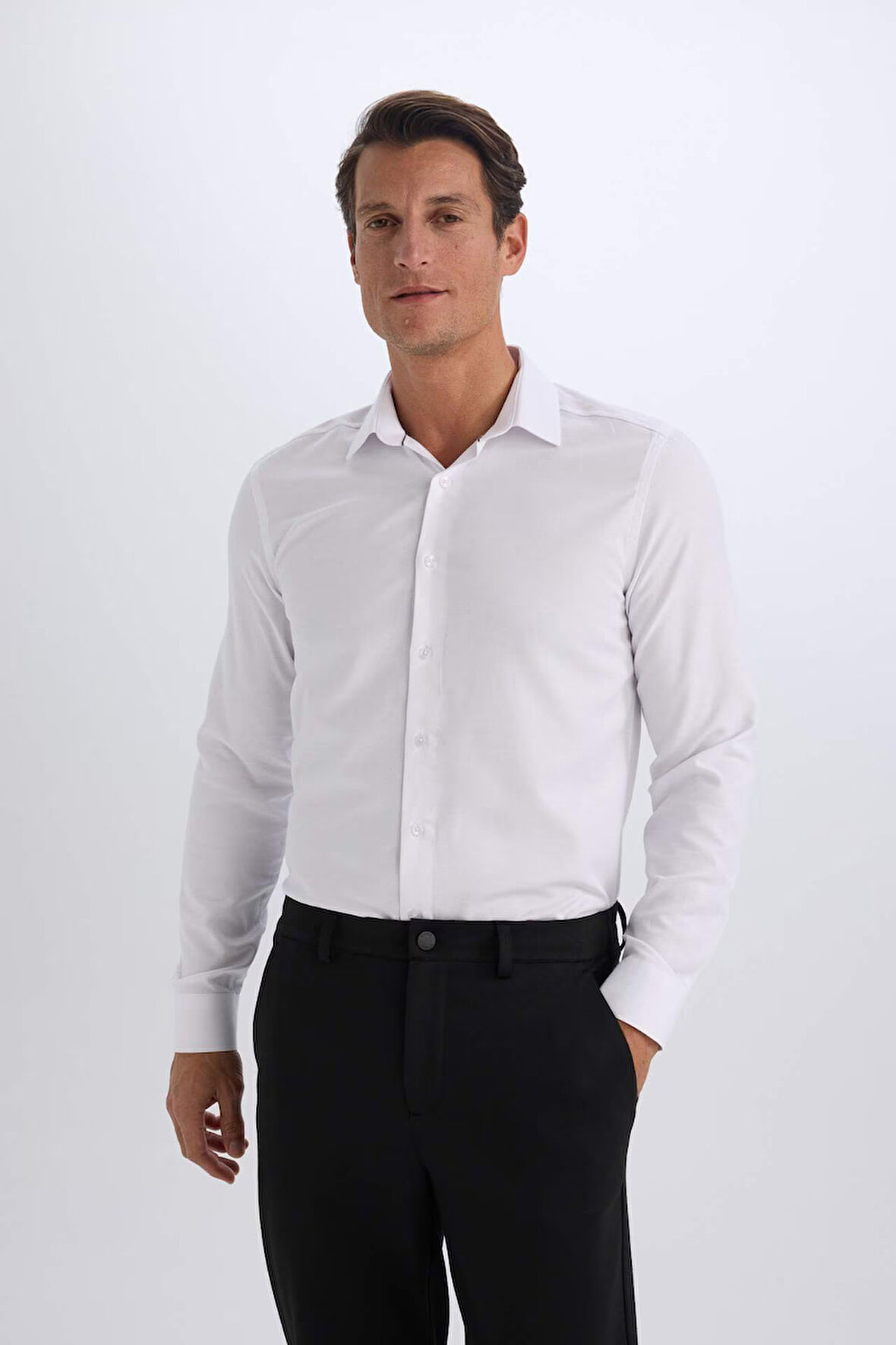 DeFacto Slim Fit Dar Kesim Polo Yaka Oxford Basic Düz Uzun Kollu Beyaz Gömlek R4340AZ25SPWT36