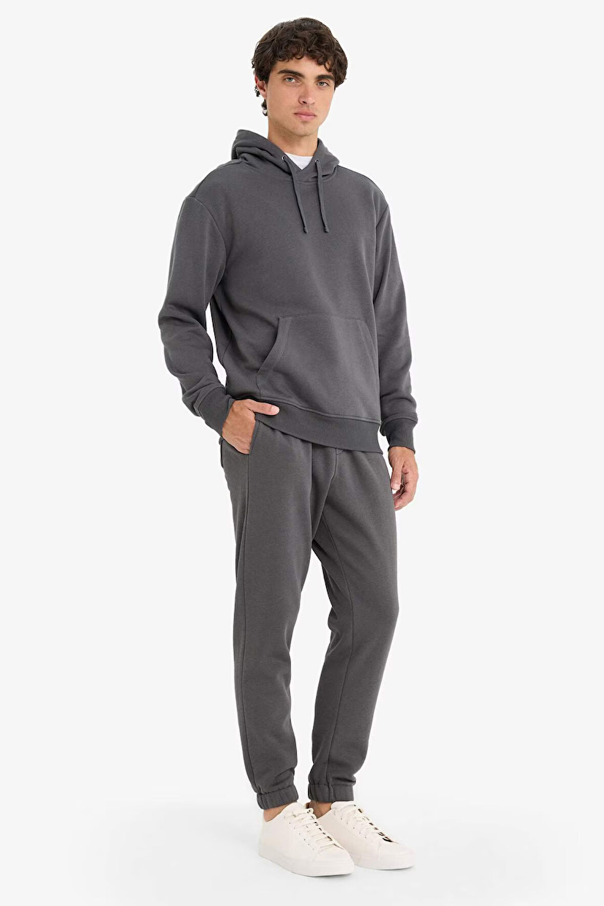 Regular Fit Beli Bağcıklı Cepli Paçası Lastikli Şardonlu Basic Düz Jogger Eşofman Altı