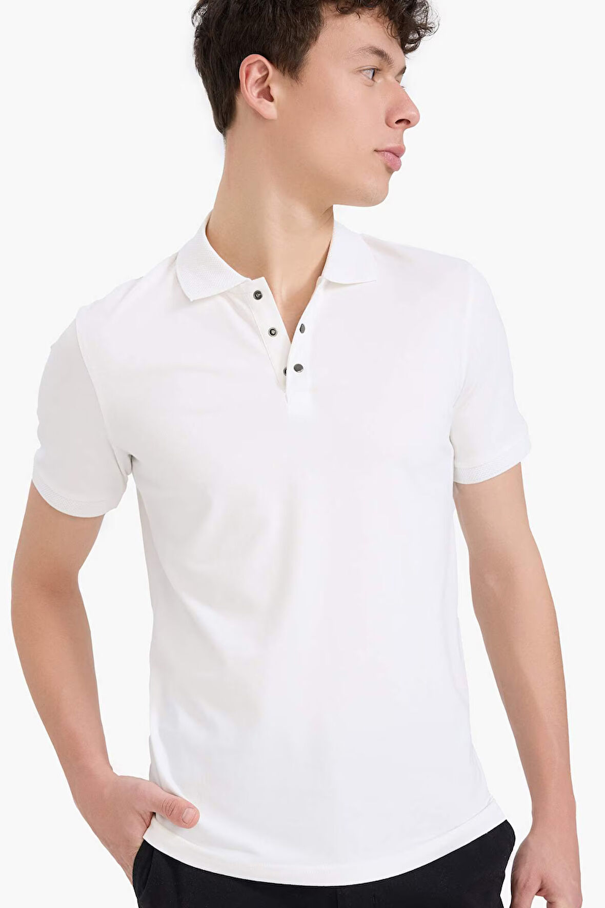 DeFacto Slim Fit Dar Kesim Polo Yaka Kısa Kollu Dokulu Basic Düz Tişört T5259AZ25SMWT32