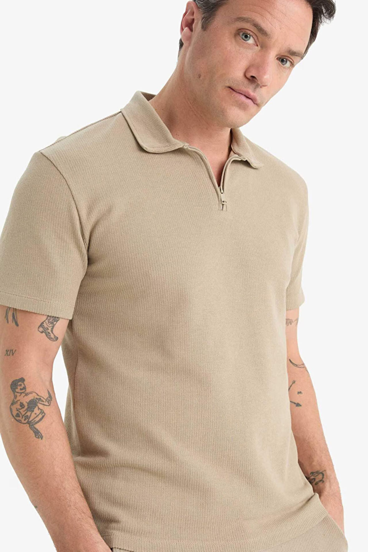 Regular Fit Polo Yaka Kısa Kollu Dokulu Tişört