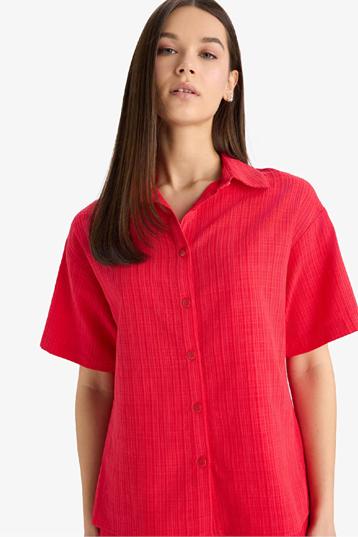 DeFacto Oversize Geniş Kalıp Basic Düz Kırmızı Kısa Kollu Gömlek A9135AX25SMRD59