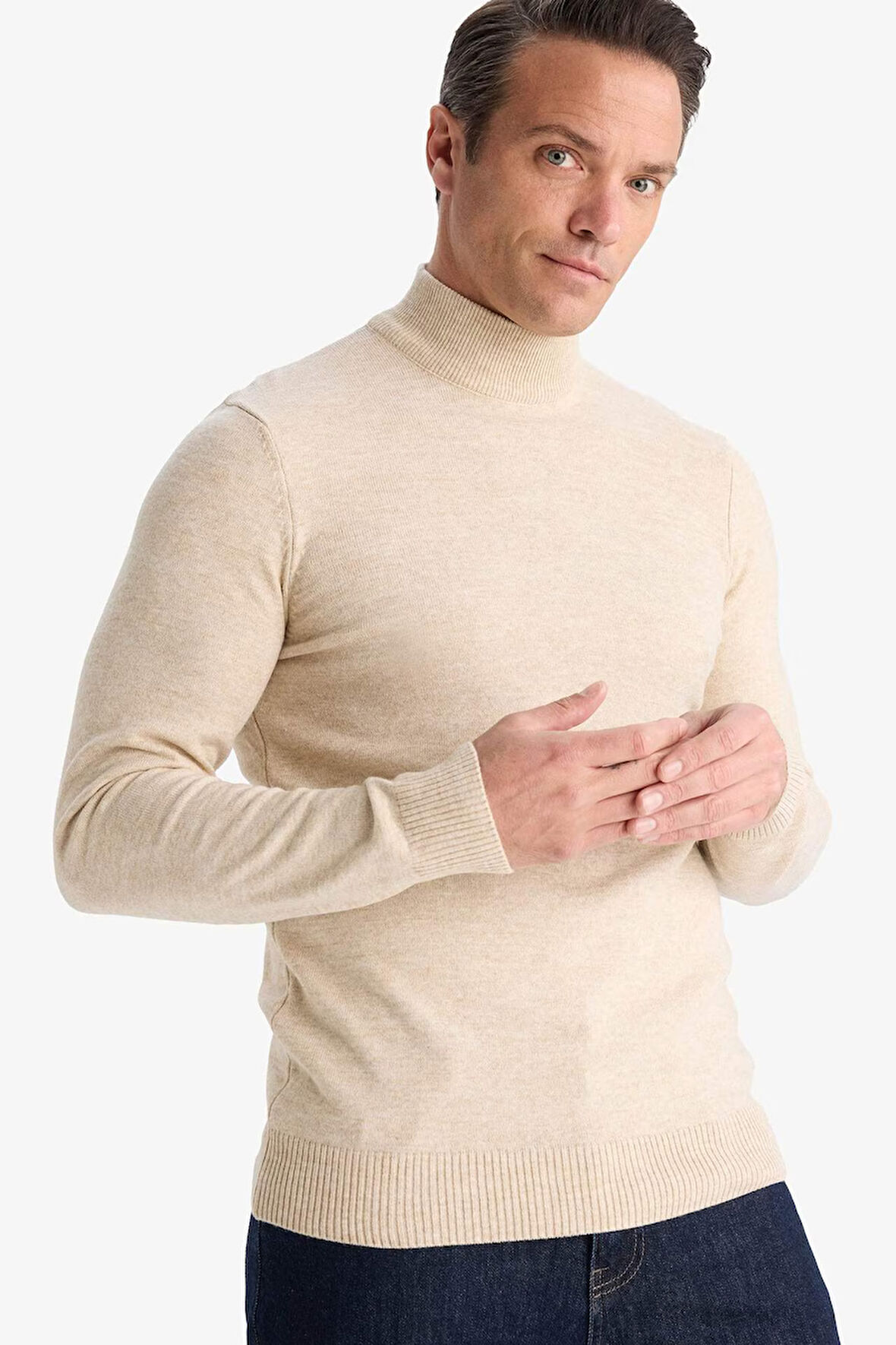 Slim Fit Dar Kesim Balıkçı Yaka Triko Kazak