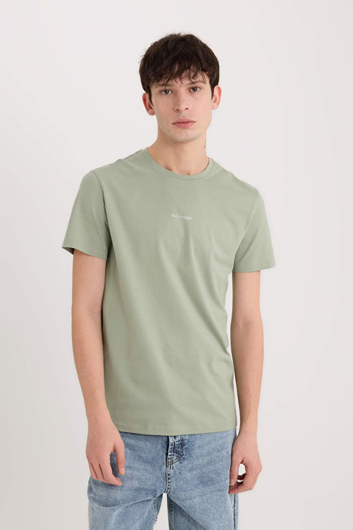 DeFacto %100 Pamuk Slim Fit Dar Kesim Bisiklet Yaka Baskılı Kısa Kollu Tişört D5566AX25SPGN1107