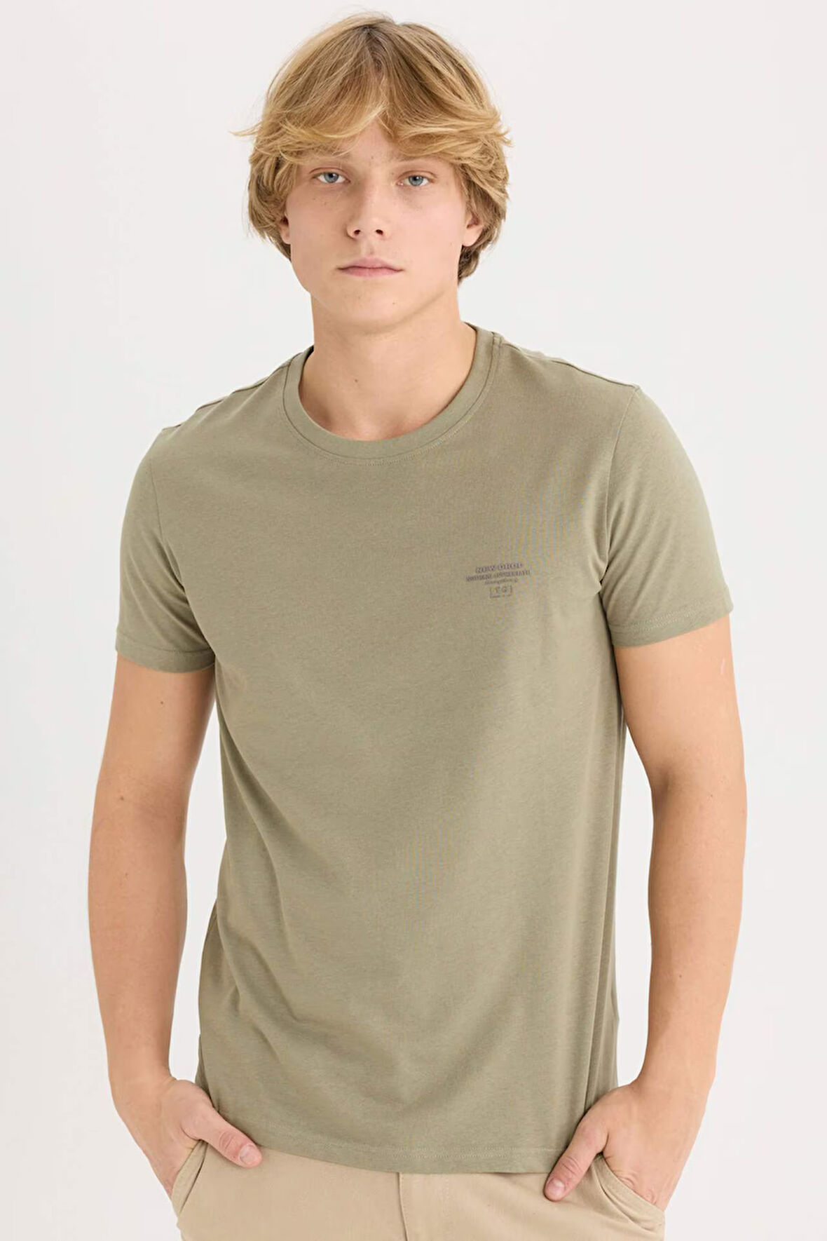 Slim Fit Dar Kesim Bisiklet Yaka Baskılı Kısa Kollu Tişört