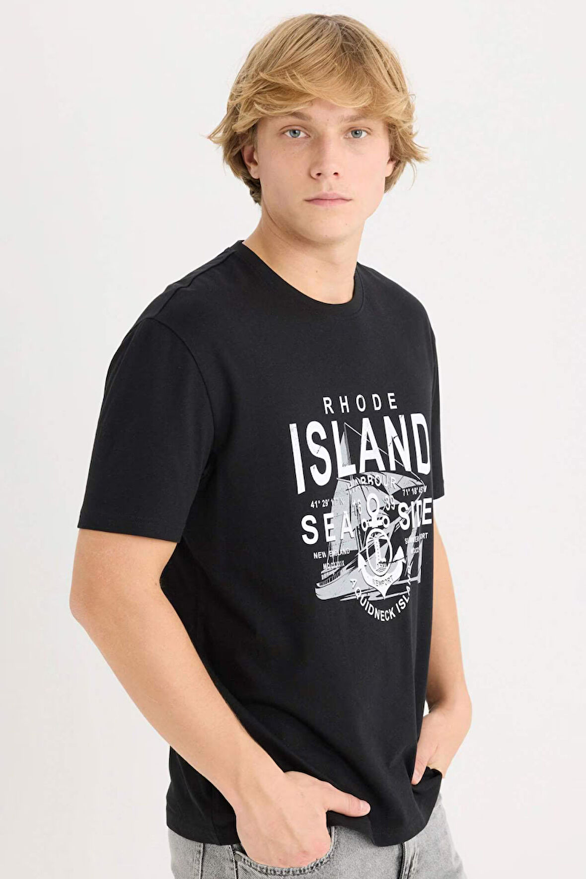 DeFacto %100 Pamuk Regular Fit Bisiklet Yaka Baskılı Kısa Kollu Tişört D9353AX25SPBK81