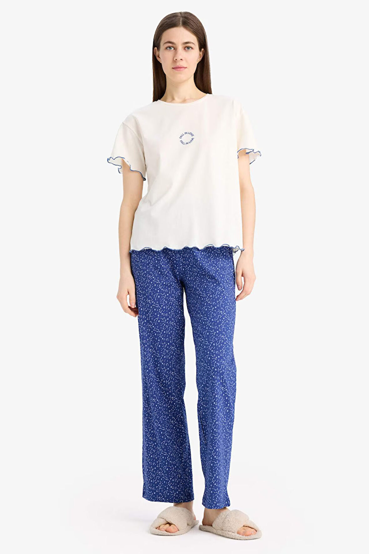 DeFacto Pijama Takımı Kısa Kollu Üst Esnek Belli Uzın Altı-Fall in Love E0274AX25SPIN33