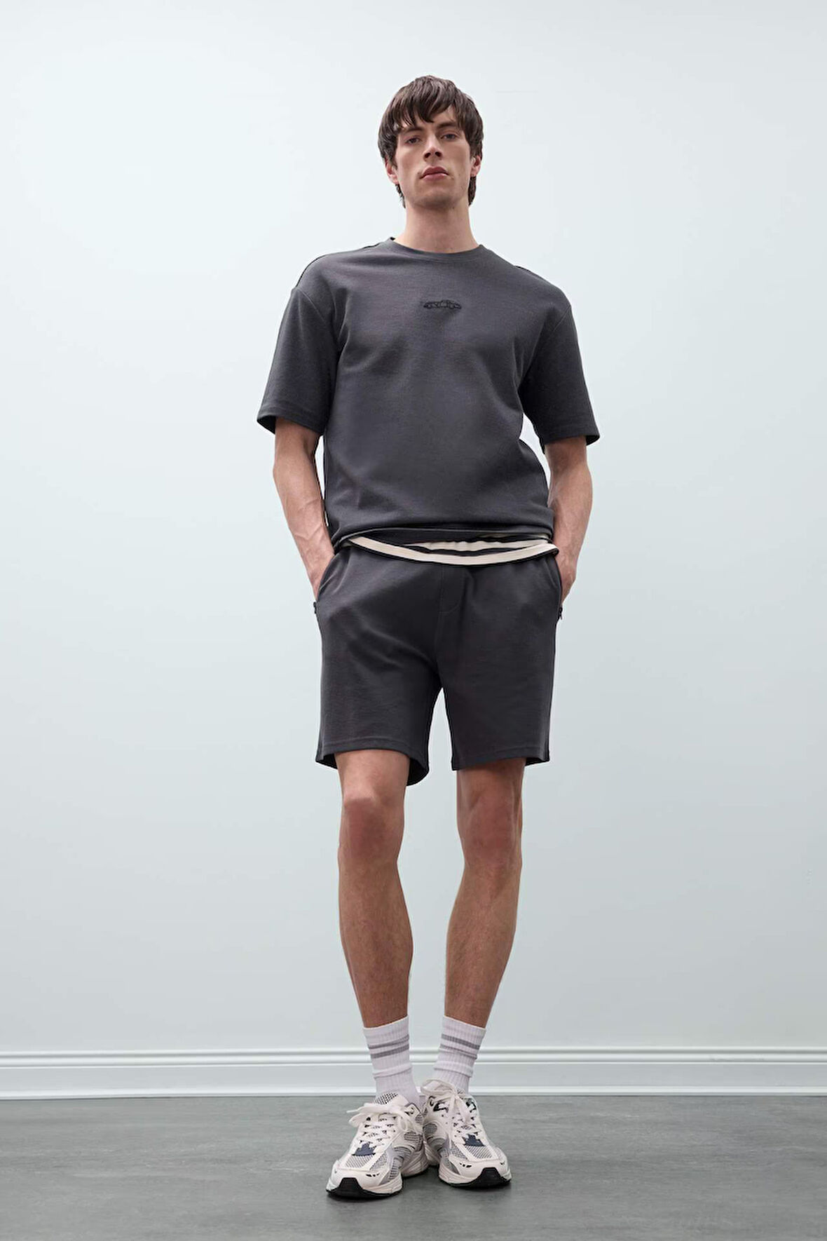 Regular Fit Düz Paça Şort