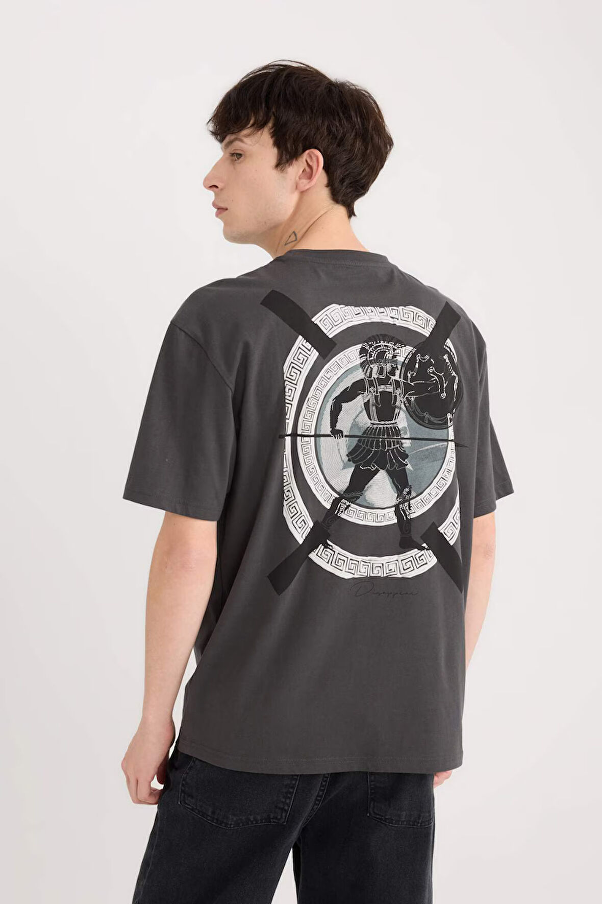 DeFacto %100 Pamuk Boxy Fit Bisiklet Yaka Sırt Baskılı Kısa Kollu Tişört E1485AX25SPAR221