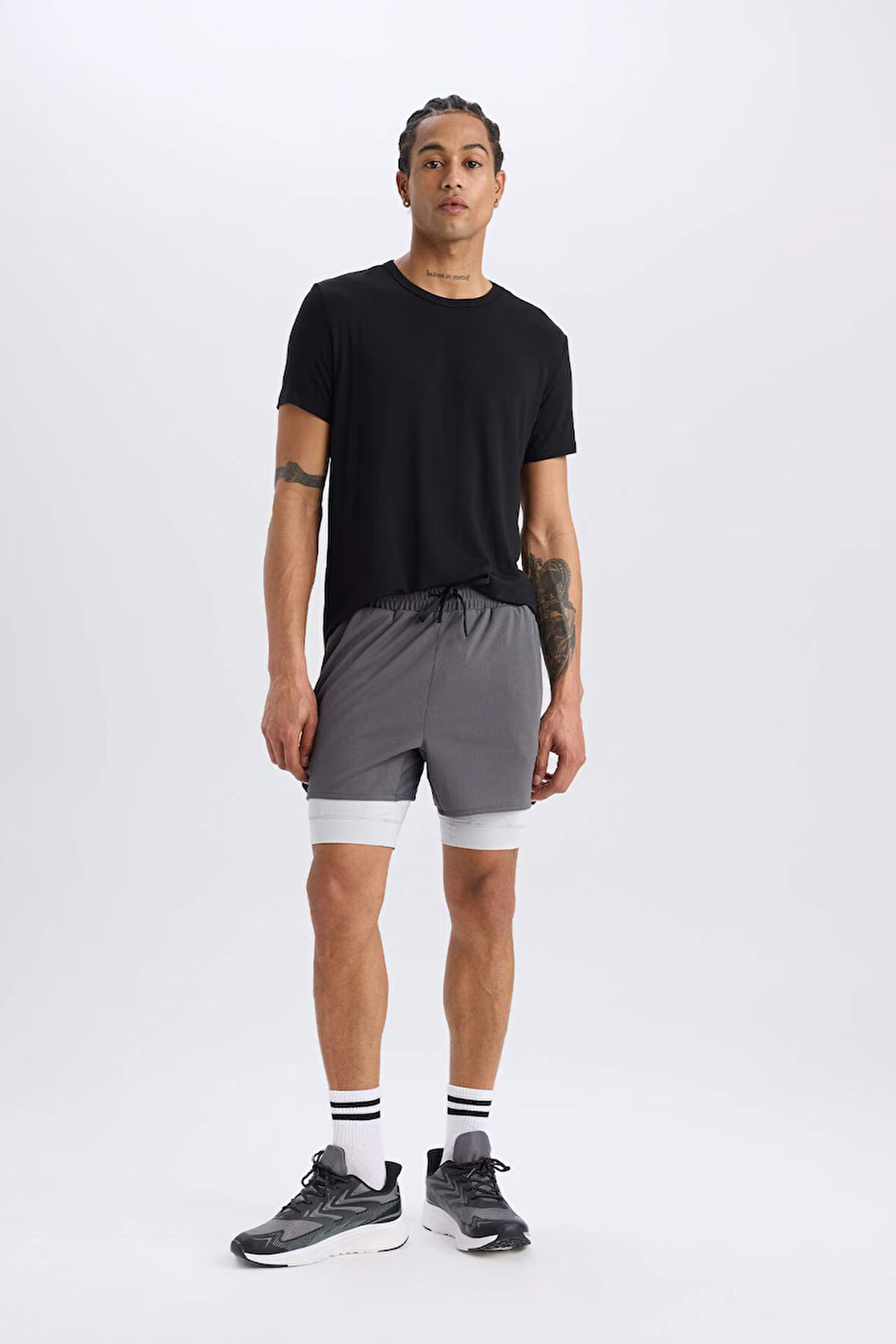 DeFactoFit Slim Fit Dar Kesim Sporcu Penye Taytlı Şort