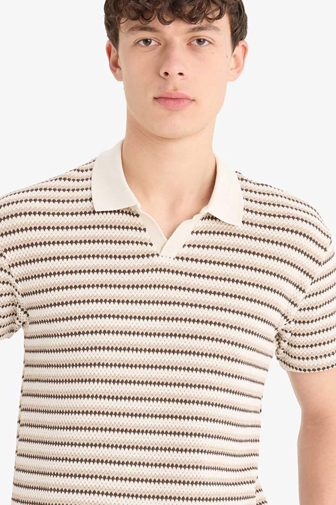 DeFacto Regular Fit Polo Yaka Çizgili Dokulu Kısa Kollu Tişört D7249AX25SPER85