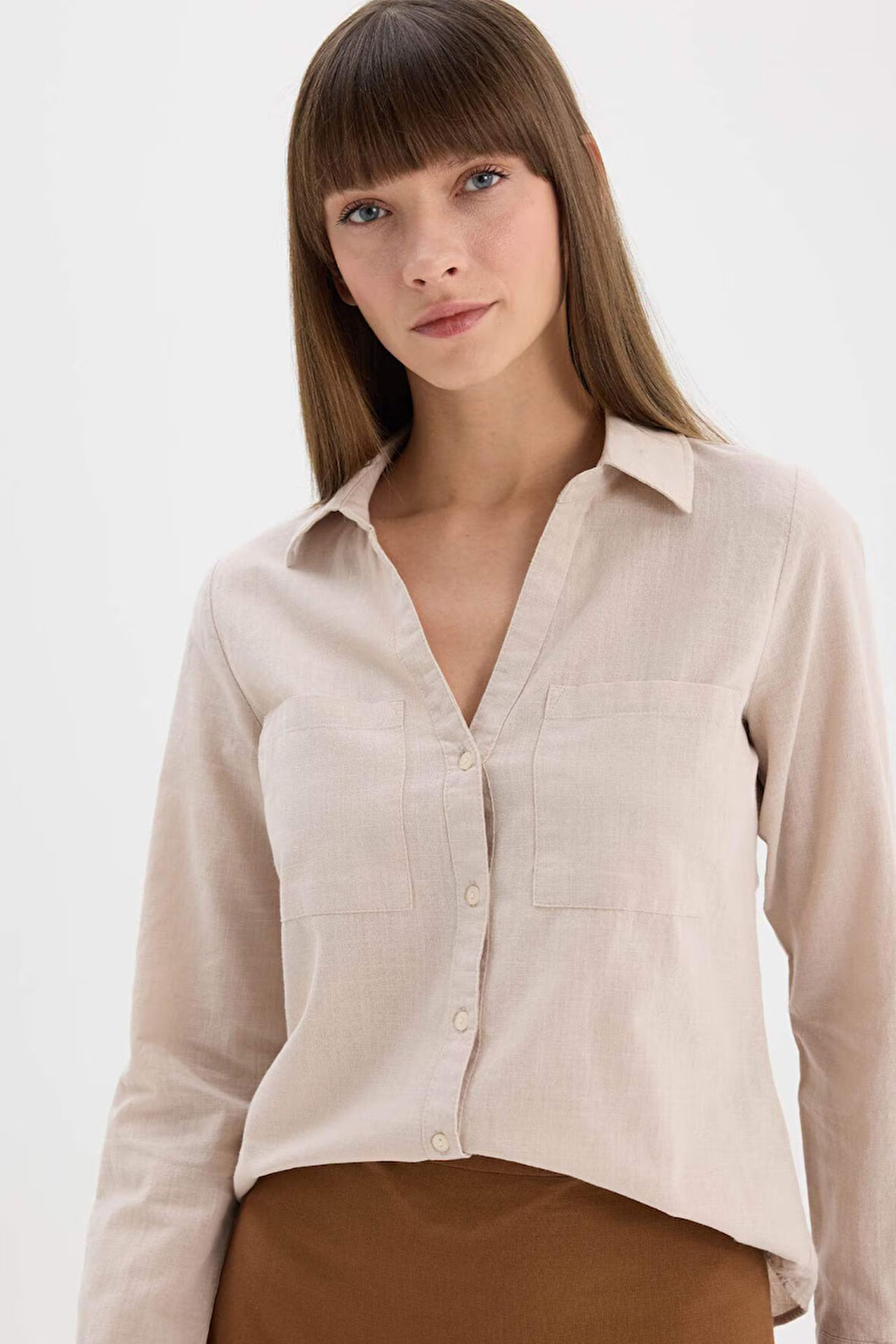 DeFacto 	Regular Fit Basic Düz Keten Karışımlı Uzun Kollu Gömlek V2522AZ25SPBG778
