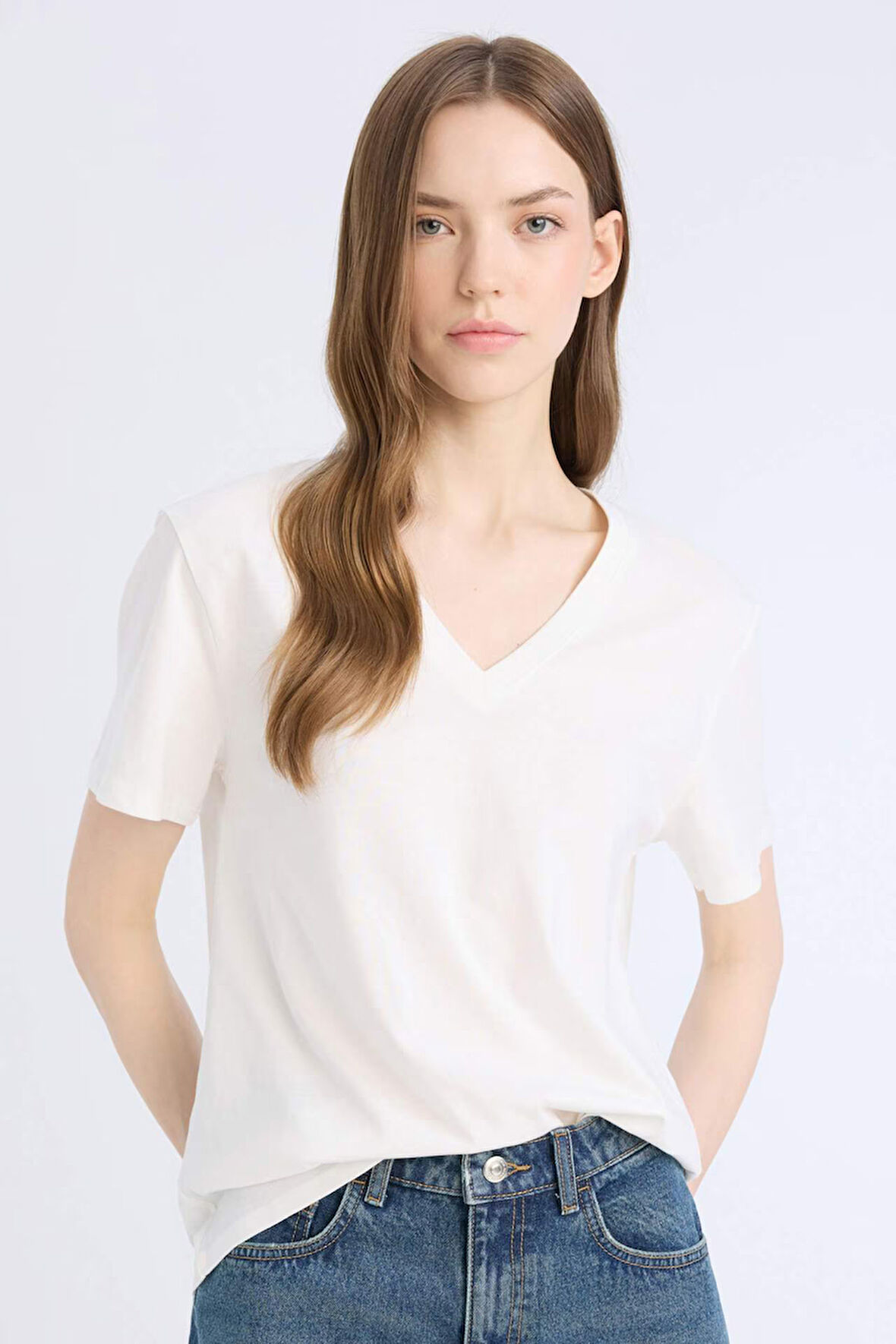 DeFacto Regular Fit V Yaka Basic Düz Kısa Kollu Tişört D9593AX25SMWT34