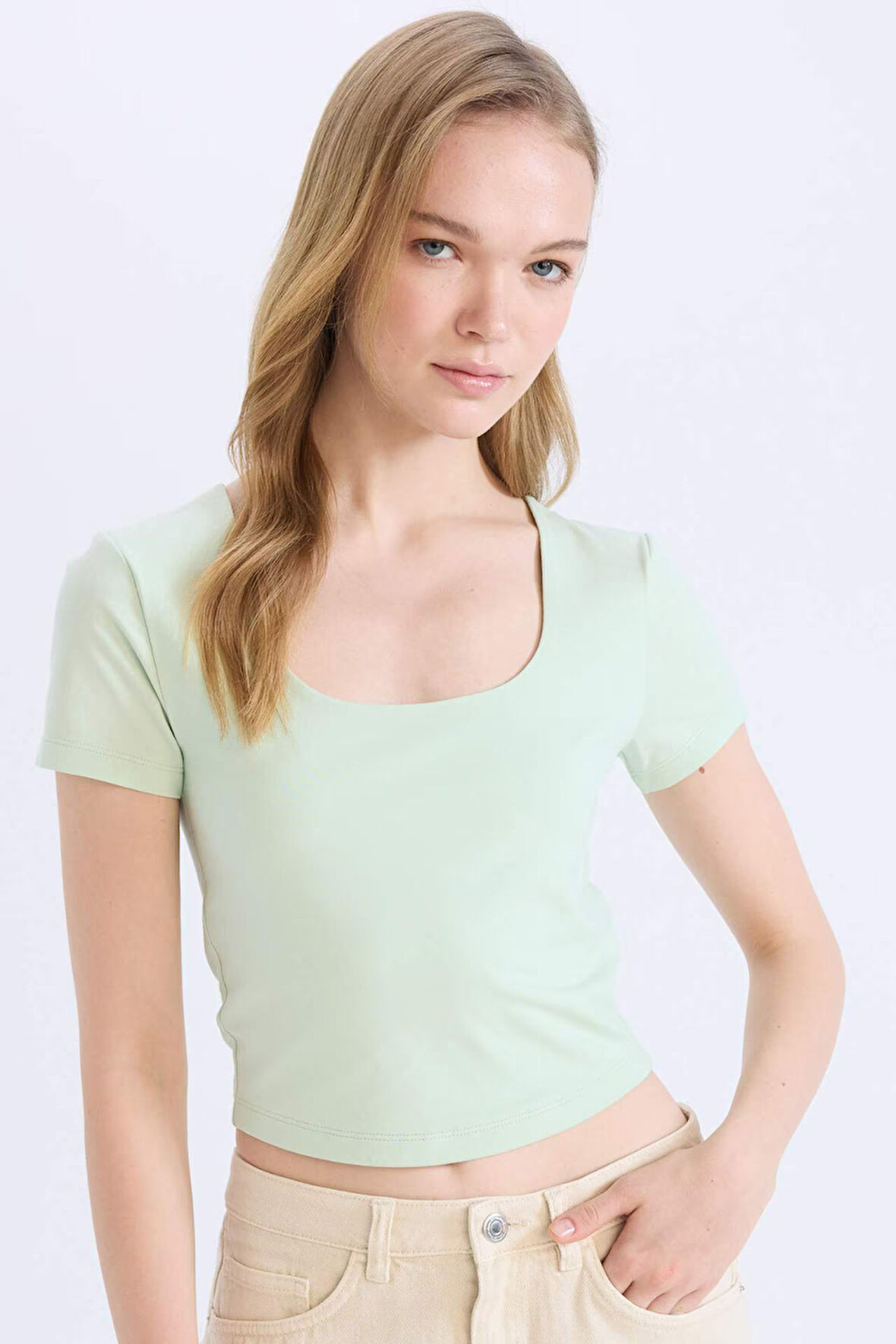 DeFacto Fitted U Yaka Basic Düz Kısa Kollu Tişört C6102AX25SMGN1139