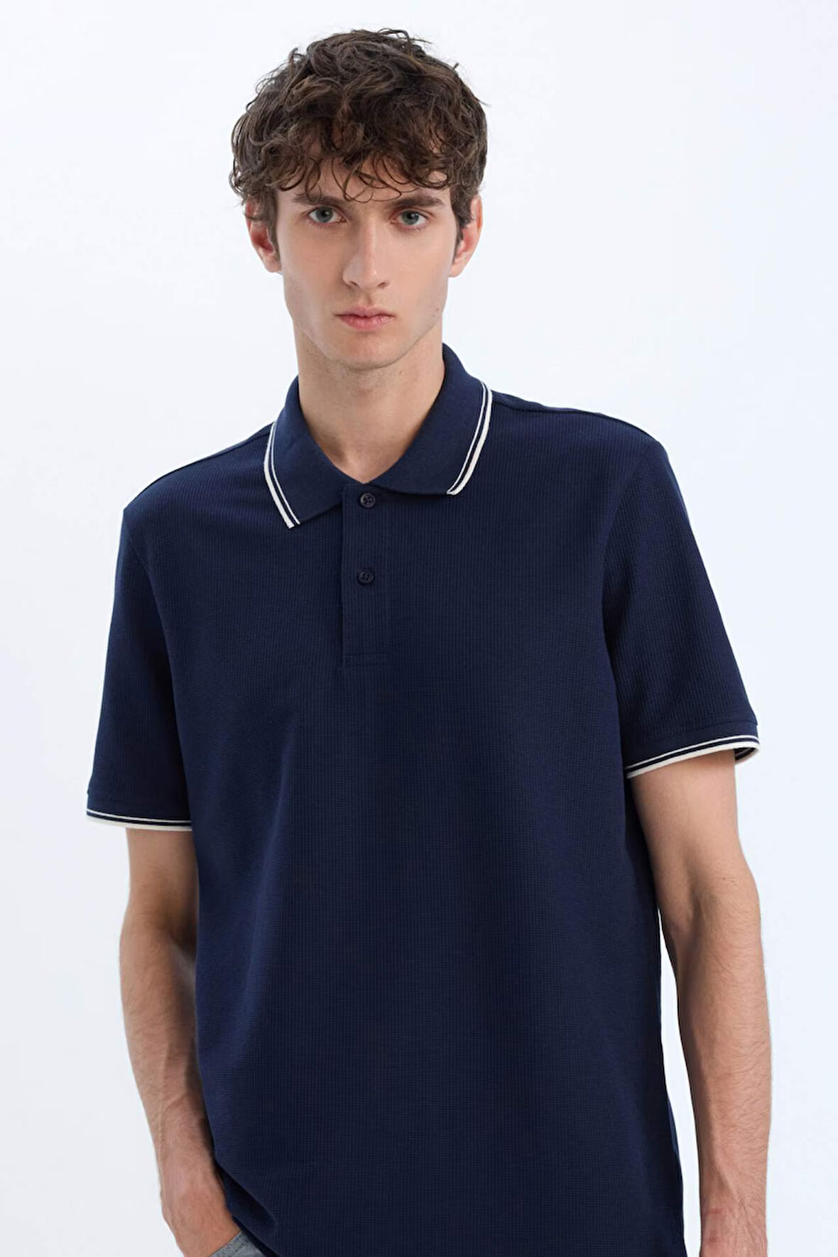 DeFacto Regular Fit Polo Yaka Waffle Kısa Kollu Tişört D7932AX25SPNV135