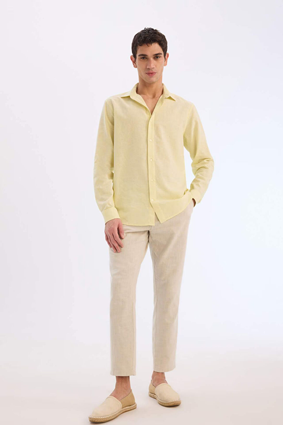 DeFacto %100 Pamuk Keten Görünümlü Pantolon Beli Lastikli Slim Fit Dar Kesim Cepli Düz Paça D2671AX25SMBG74