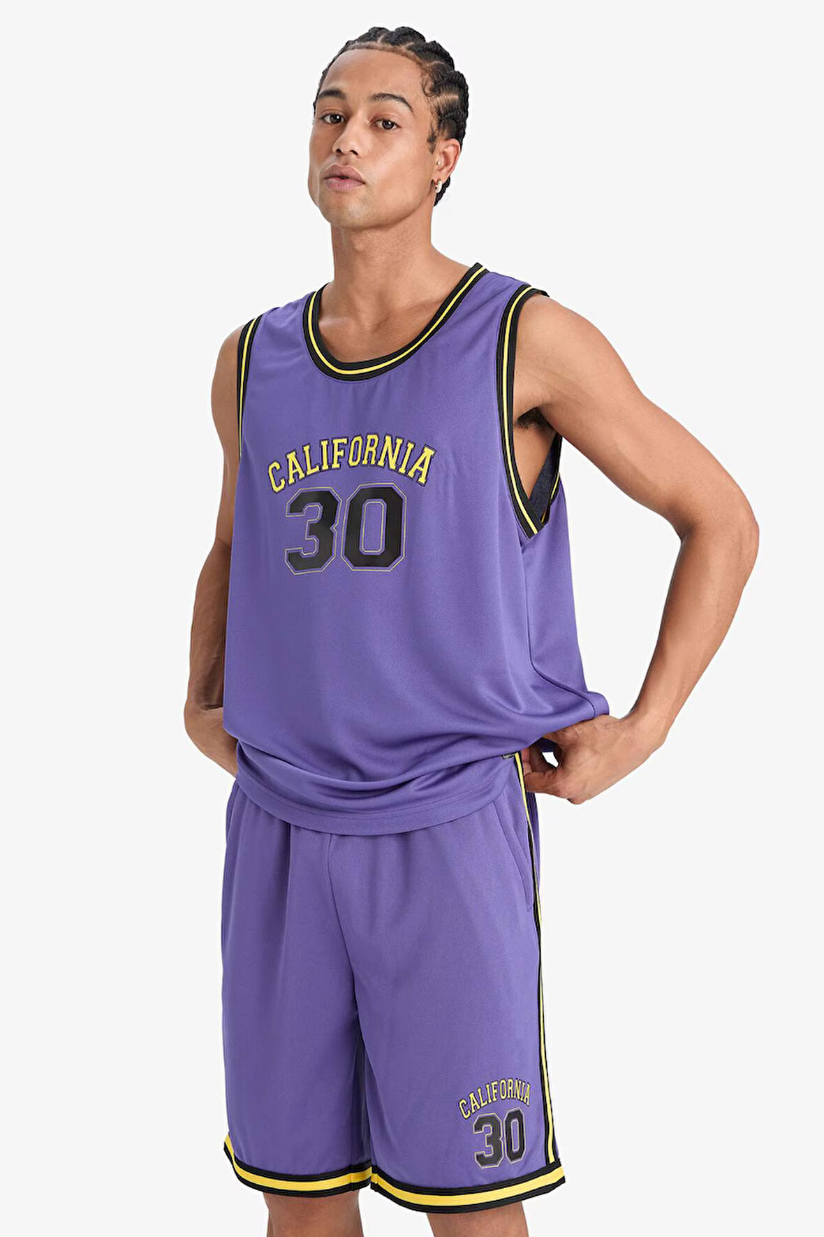 DeFactoFit Hızlı Kuruyan Standart Fit Bisiklet Yaka Baskılı Sporcu Atlet E4395AX25HSPR324