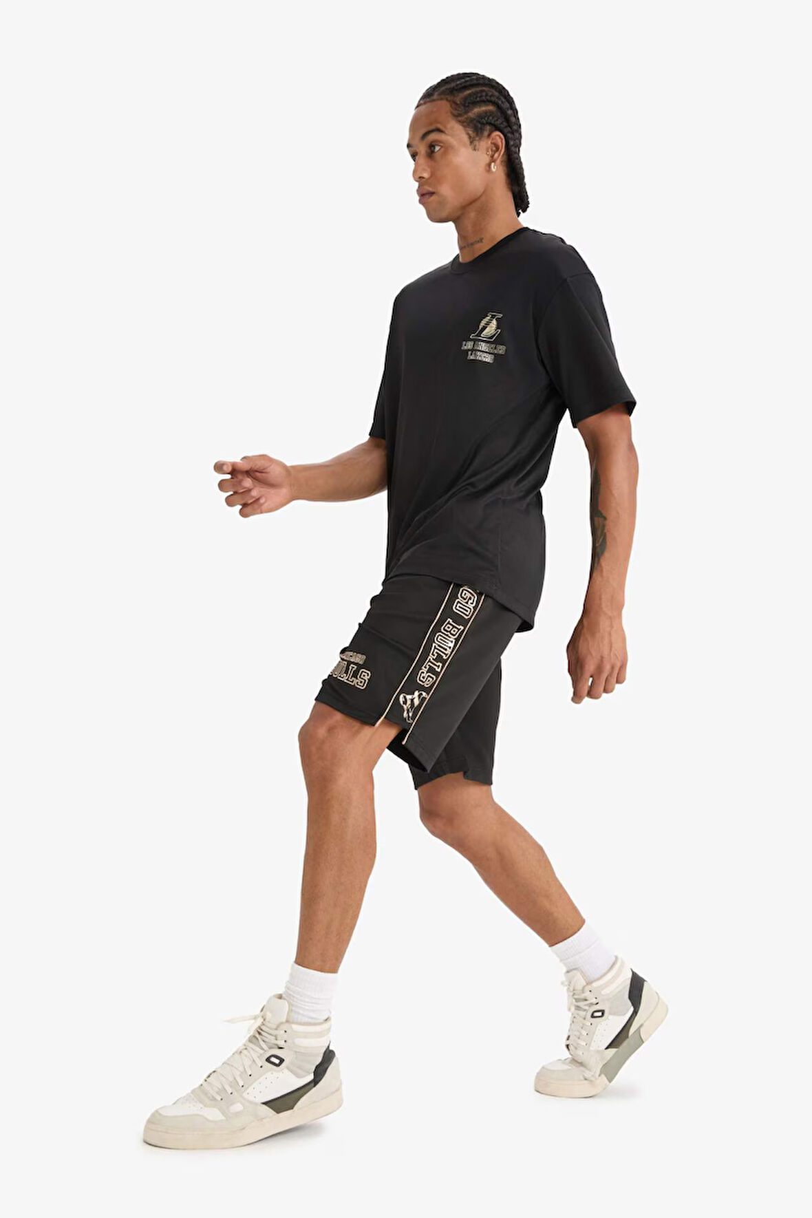 DeFactoFit NBA Chicago Bulls Standart Fit Kısa Paça Şort E0365AX25SPBK81