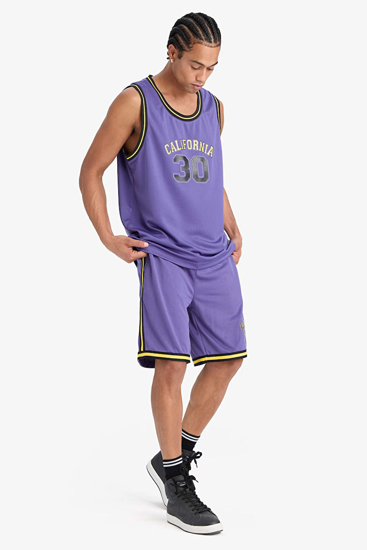 DeFactoFit Hızlı Kuruyan Standart Fit Sporcu Esnek Bantlı Paça Şort E4401AX25HSPR324