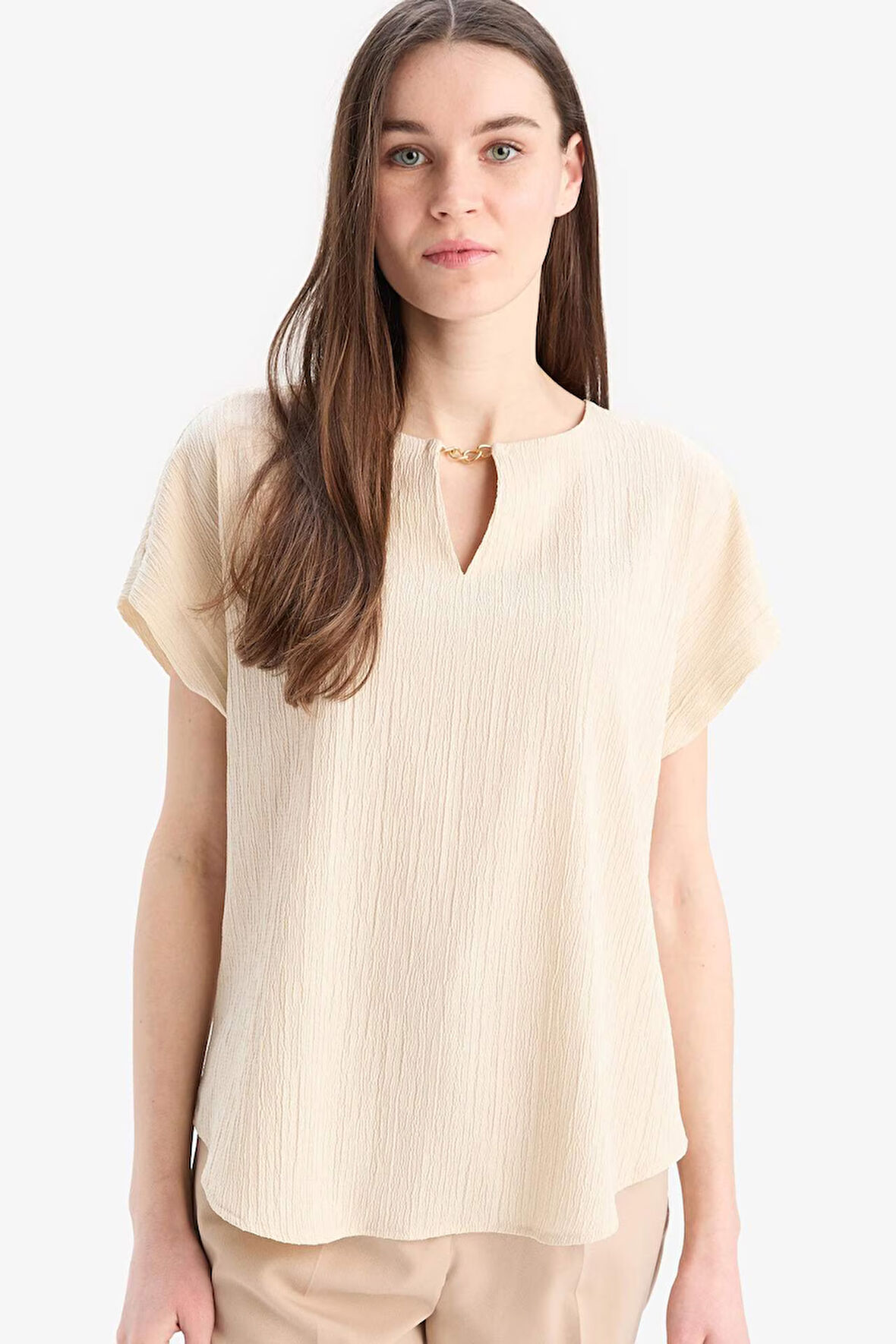 DeFacto Regular Fit Apaş Yaka Basic Düz Kısa Kollu Bluz E6586AX25SPBG722