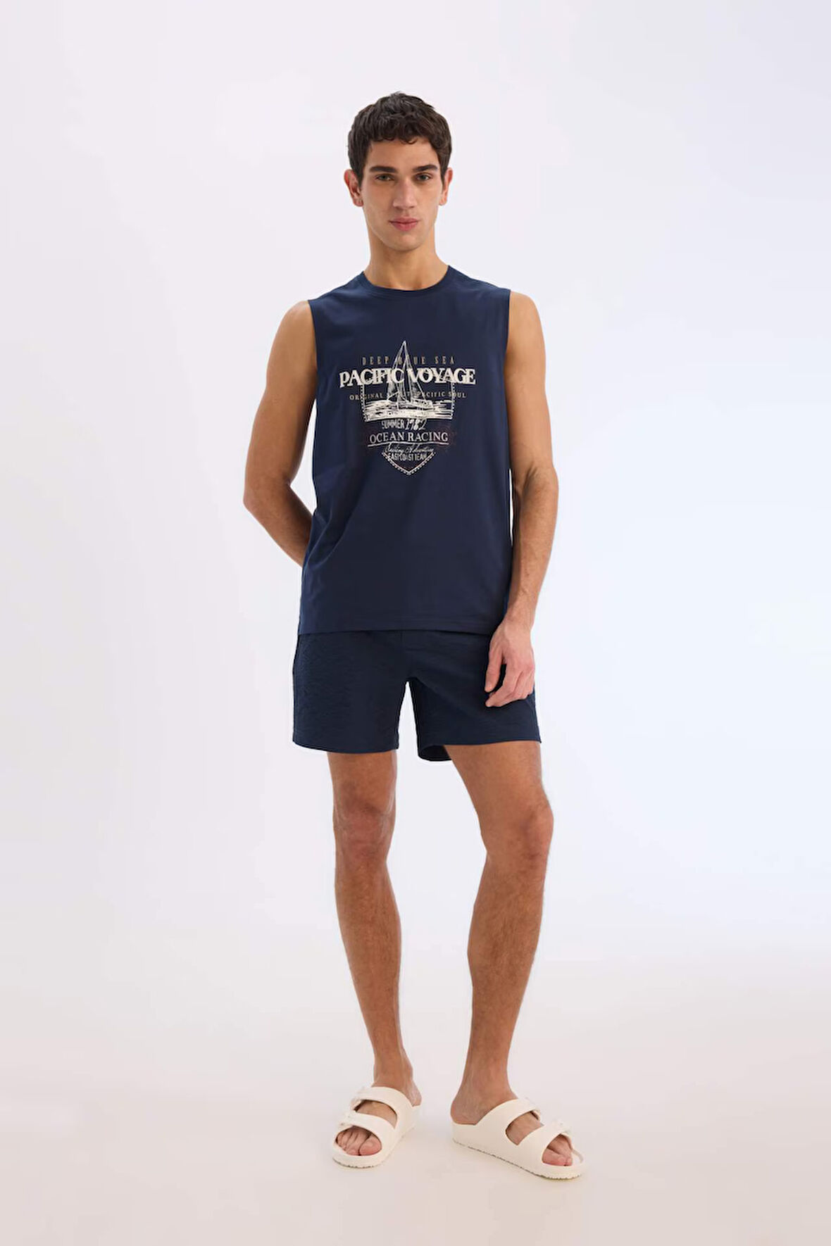 DeFacto File Astarlı Önü Düğmeli Kısa Boy Deniz Şortu E0904AX25HSNV256