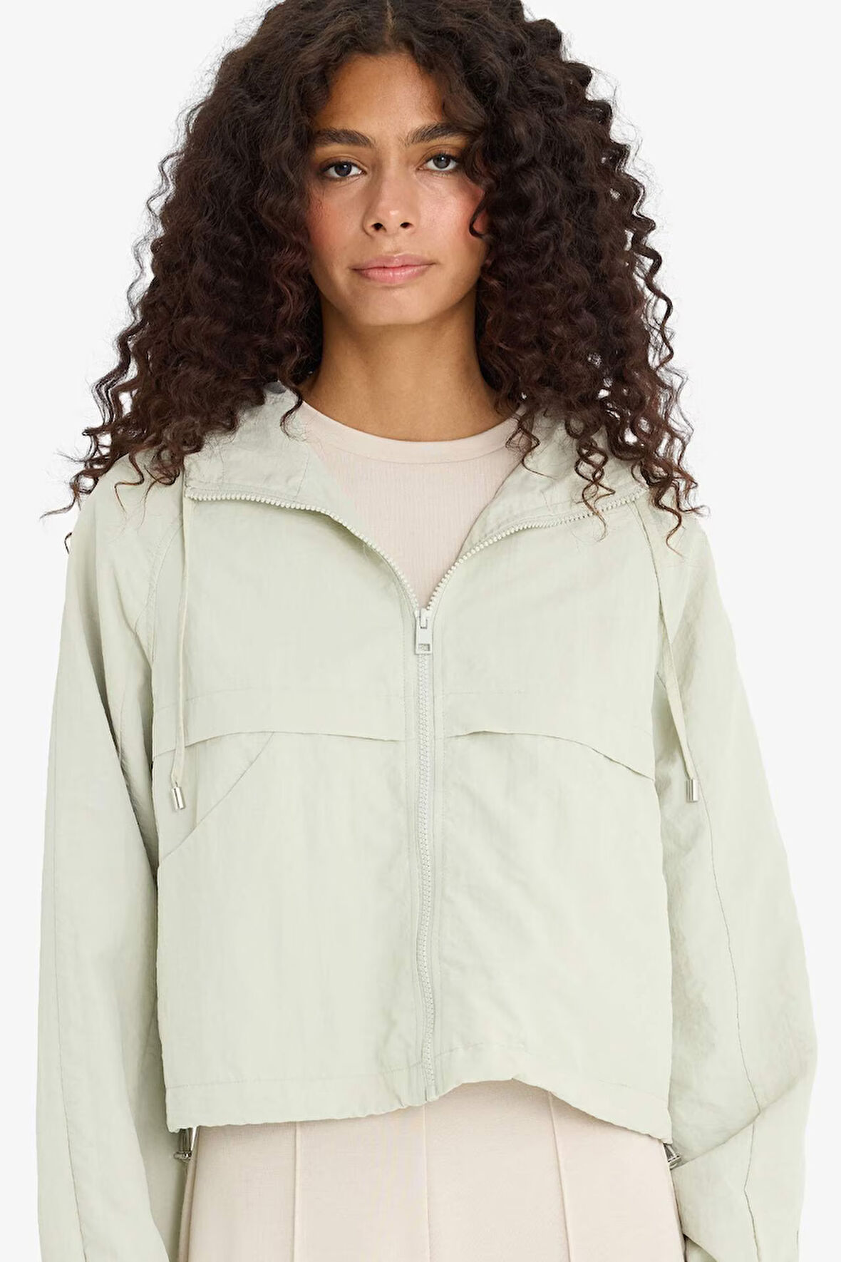 Regular Fit Kapüşonlu Fermuarlı Crop Yağmurluk 