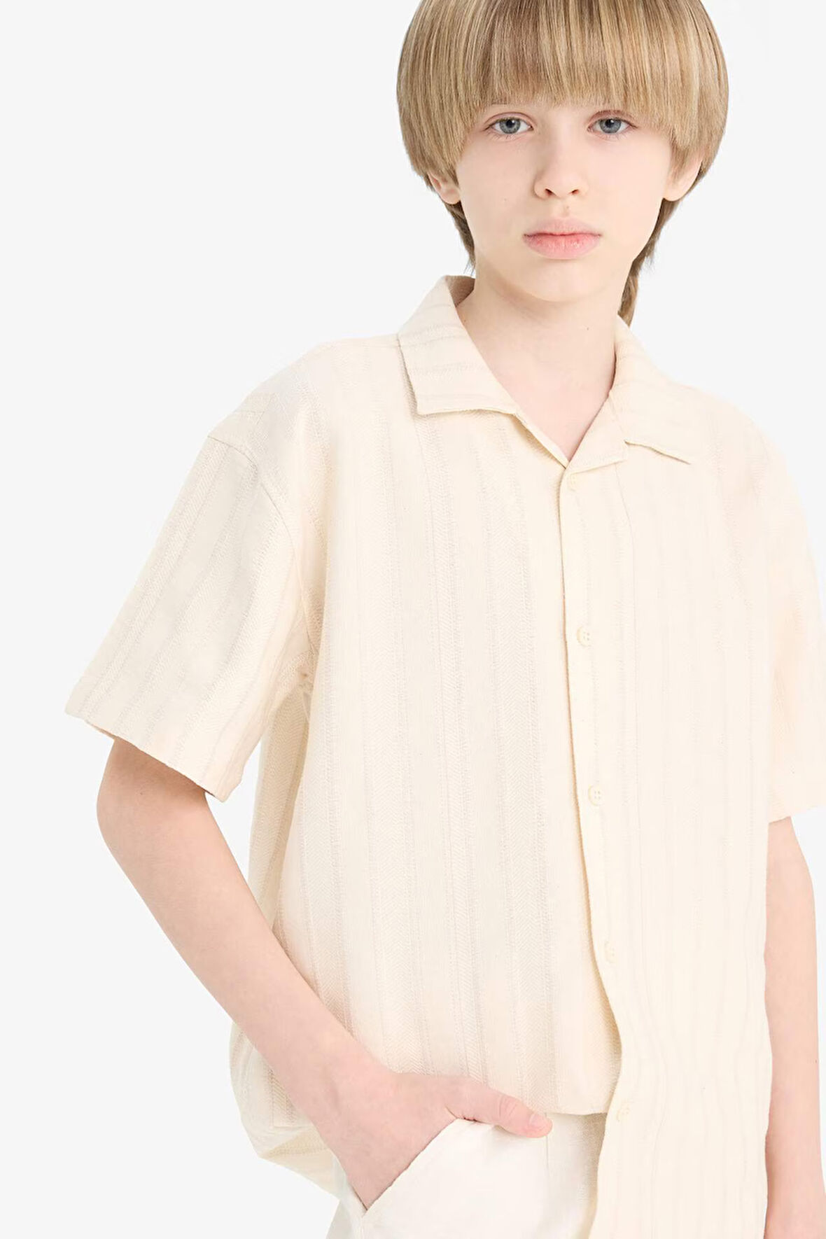 DeFacto Erkek Çocuk Oversize Geniş Kalıp Polo Yaka Kısa Kollu Gömlek E5831A825HSBG33