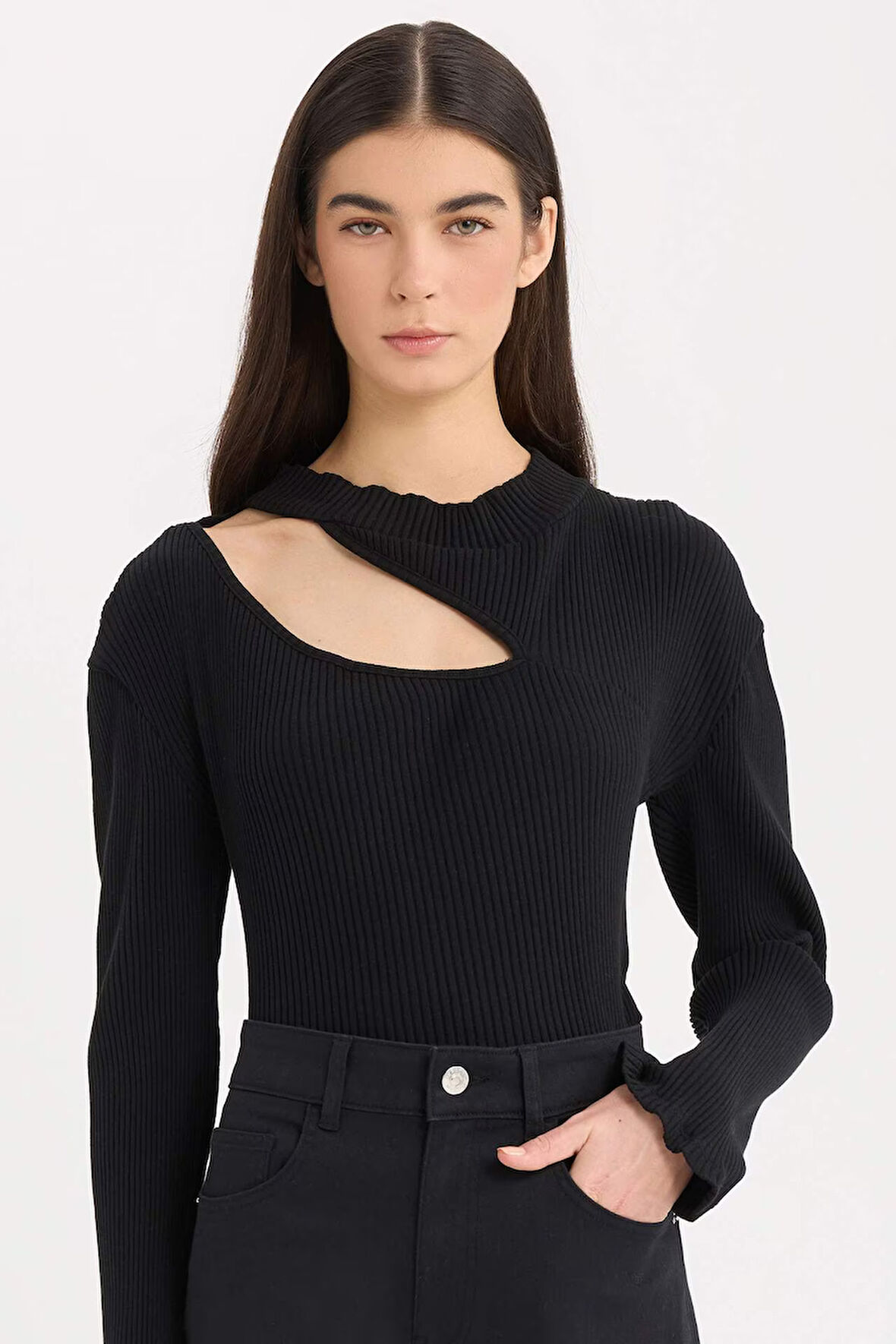 DeFacto Slim Fit Dar Kesim Yarım Balıkçı Yaka Basic Düz Fitilli Kaşkorse Uzun Kollu Tişört	 C8473AX24AUBK81