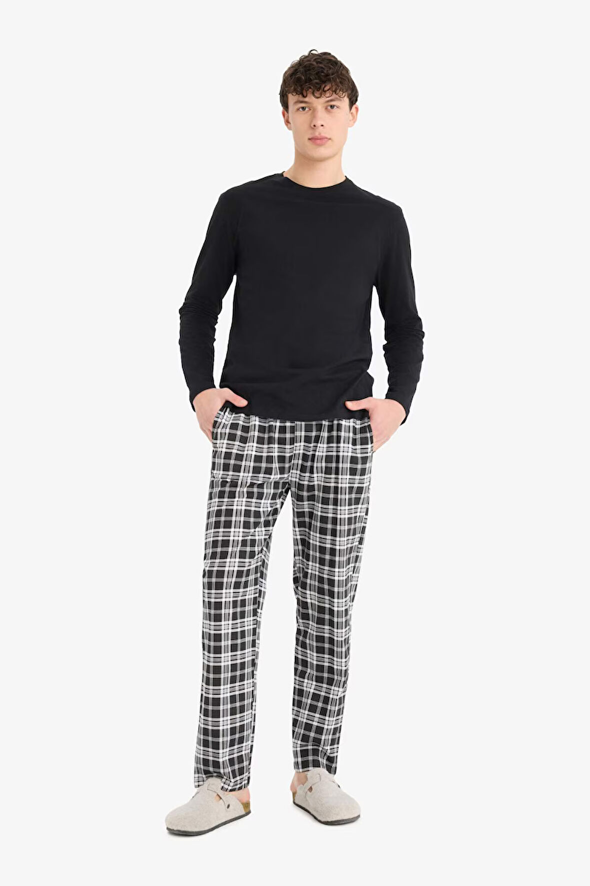 DeFacto Regular Fit Pijama Takımı Uzun Kollu Üst Beli Lastikli Kareli Alt E0510AX25SPBK81