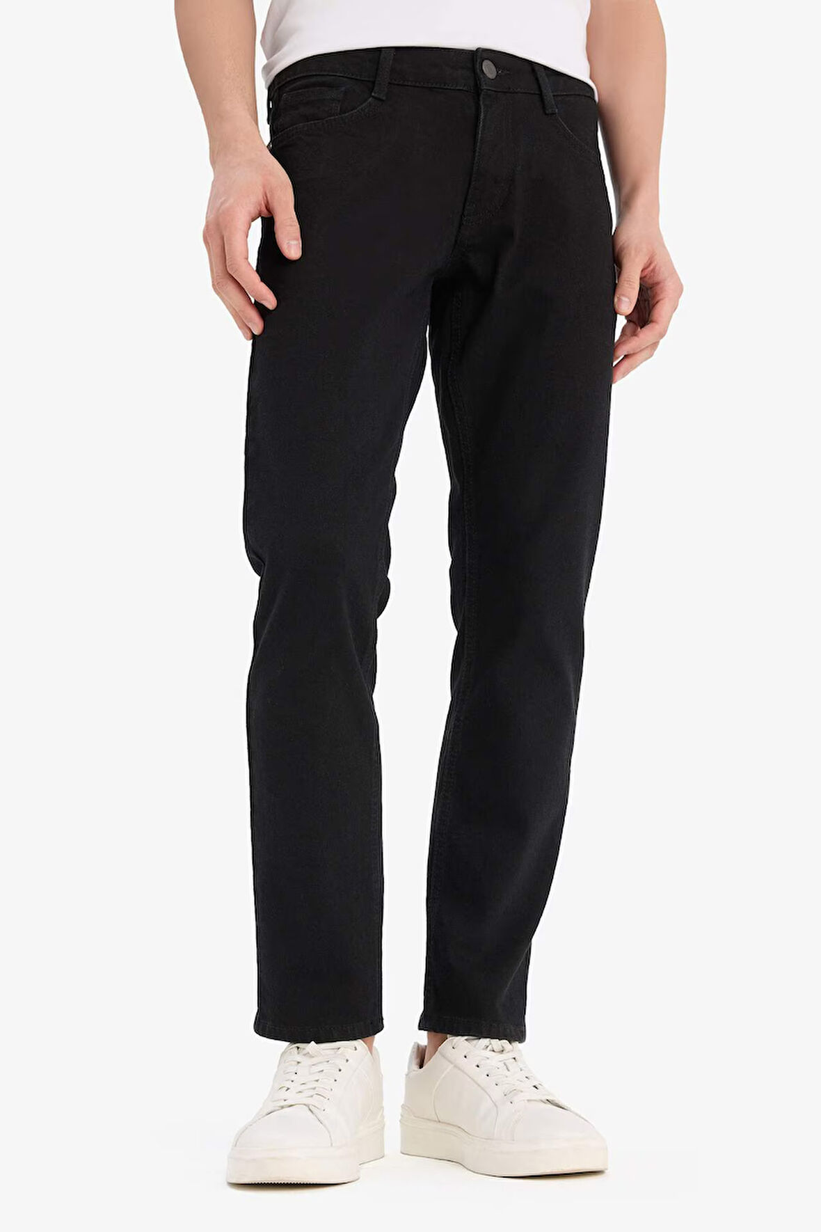 DeFacto Pedro Slim Fit Dar Kalıp Normal Bel Dar Paça Siyah Jean Pantolon E1928AX25SPNM40