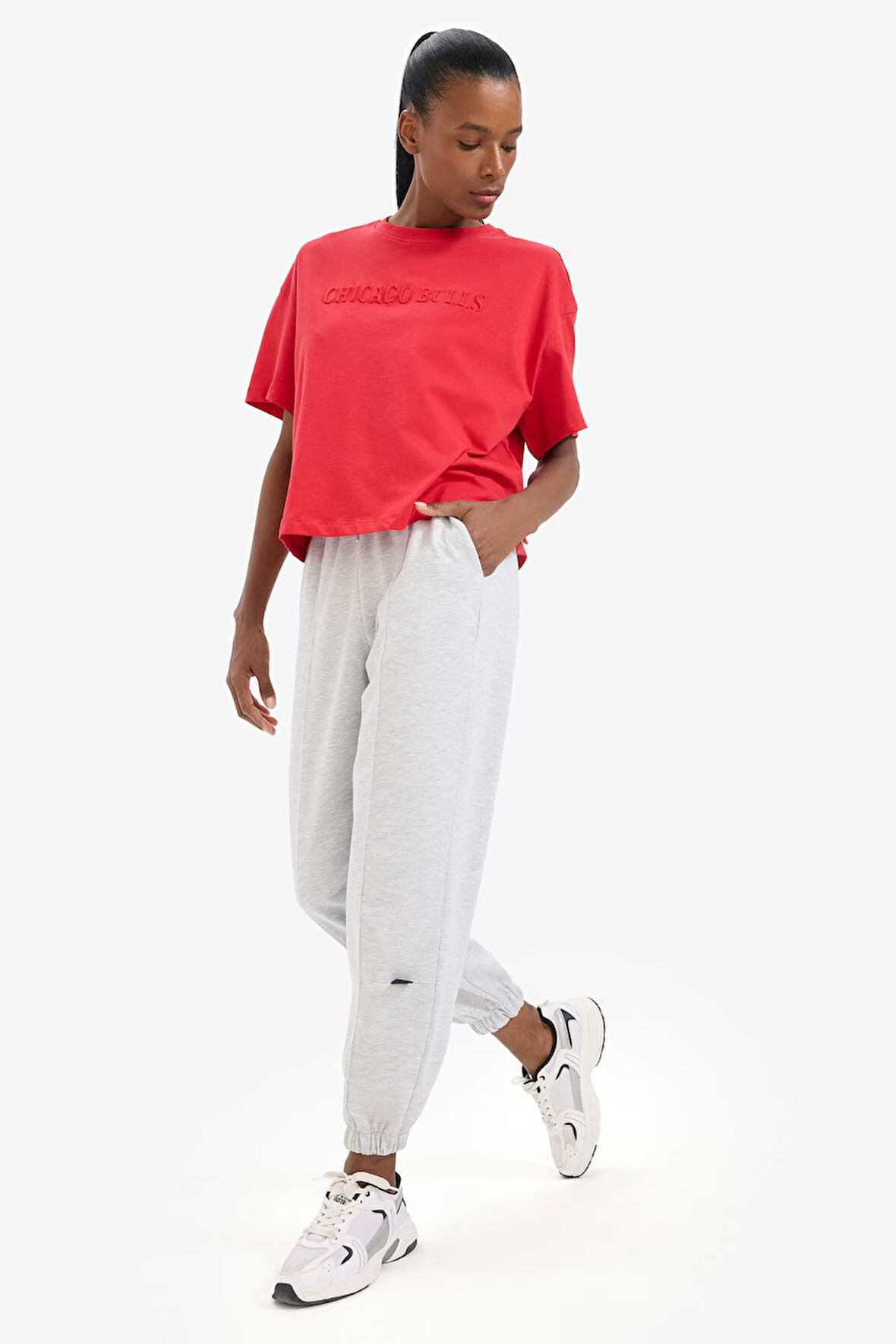 DeFactoFit NBA Chicago Bulls Jogger Çift Cepli Jogger Paça Standart Boy Eşofman Altı B9998AX25SMGR93