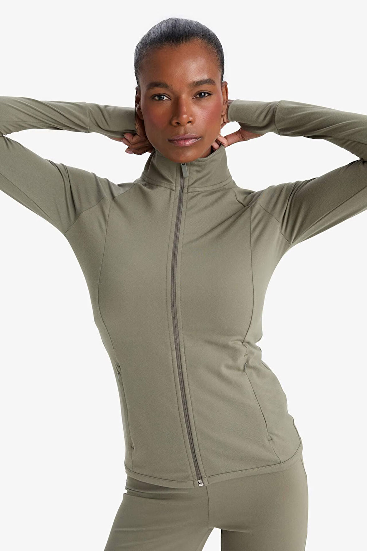 	DeFactoFit Fitted Dik Yaka Çift Cepli Fermuarlı Spor Hırka