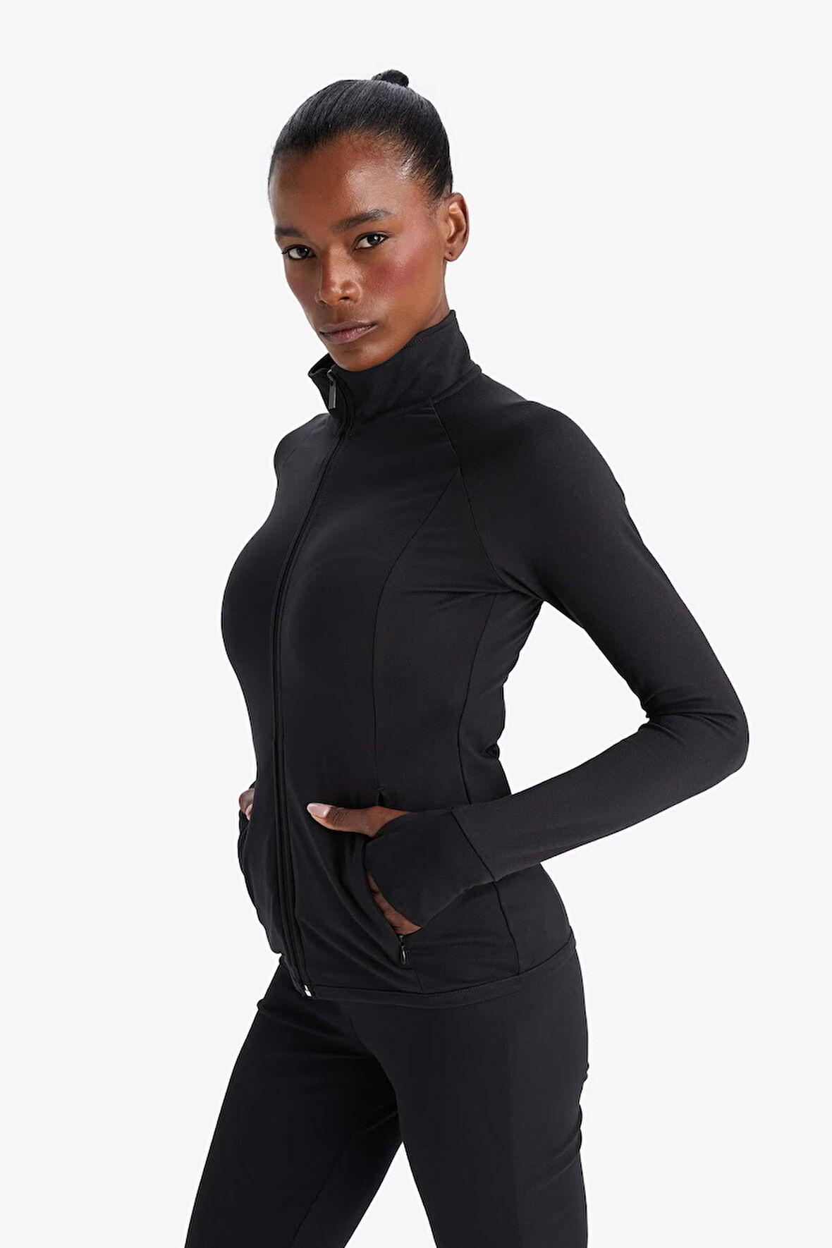 	DeFactoFit Fitted Dik Yaka Çift Cepli Fermuarlı Spor Hırka